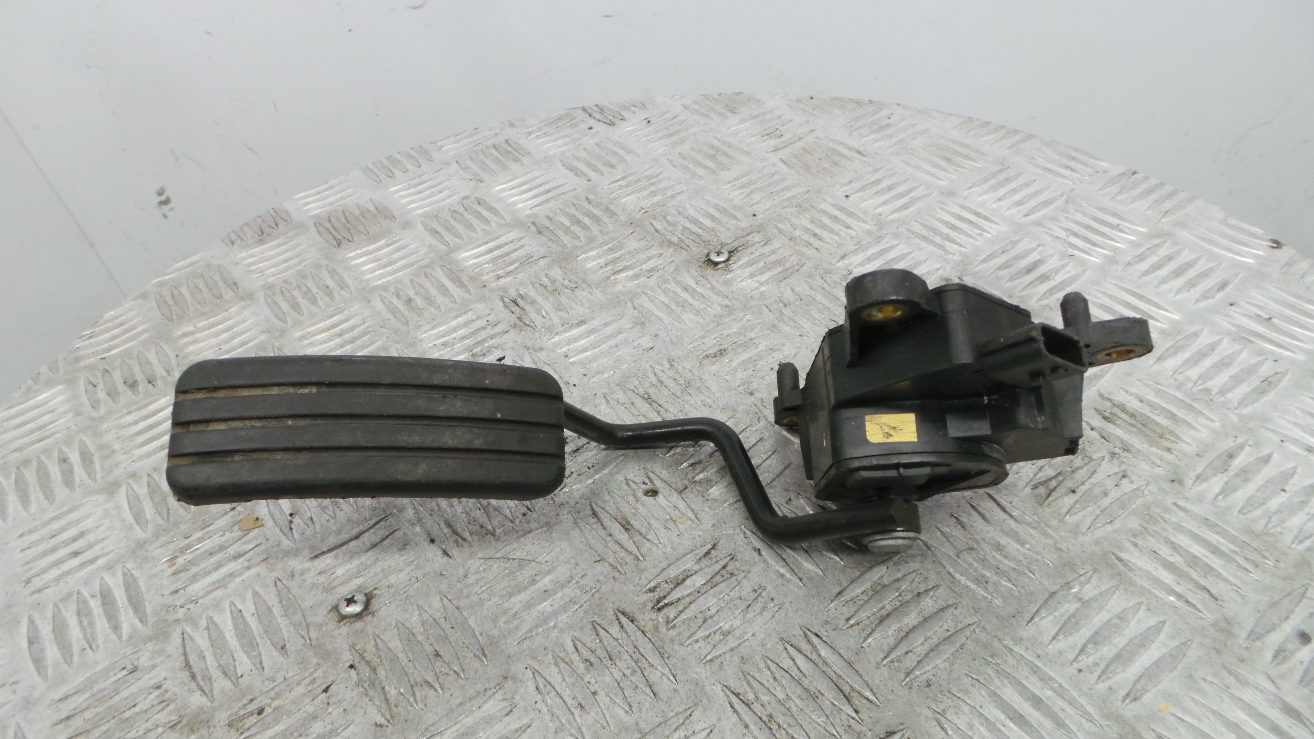 Pedal do Acelerador 8200297335A - RENAULT CLIO III (BR0/1, CR0/1)-38349874