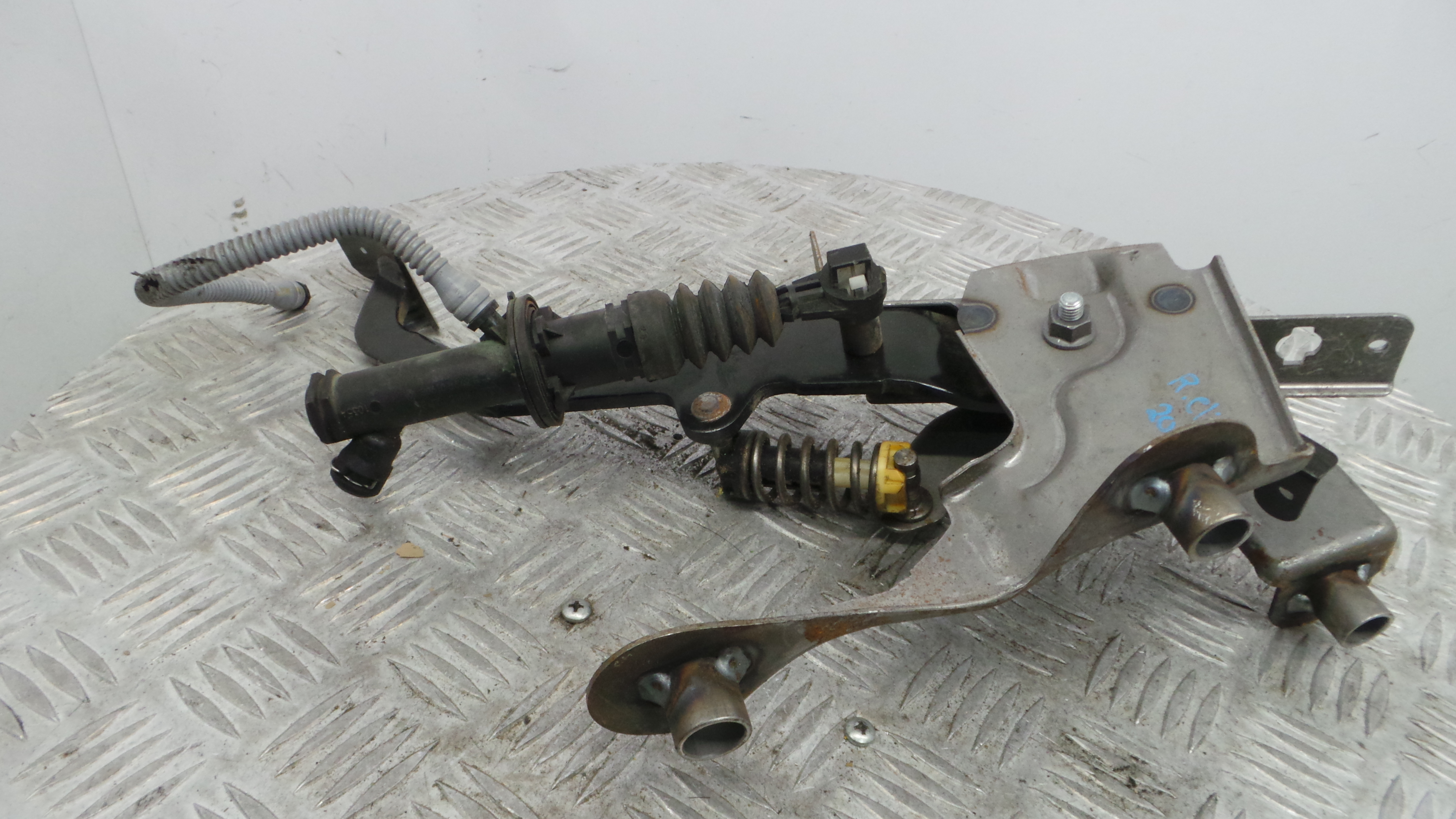 Pedal de Embraiagem - RENAULT CLIO IV (BH_)-38349979