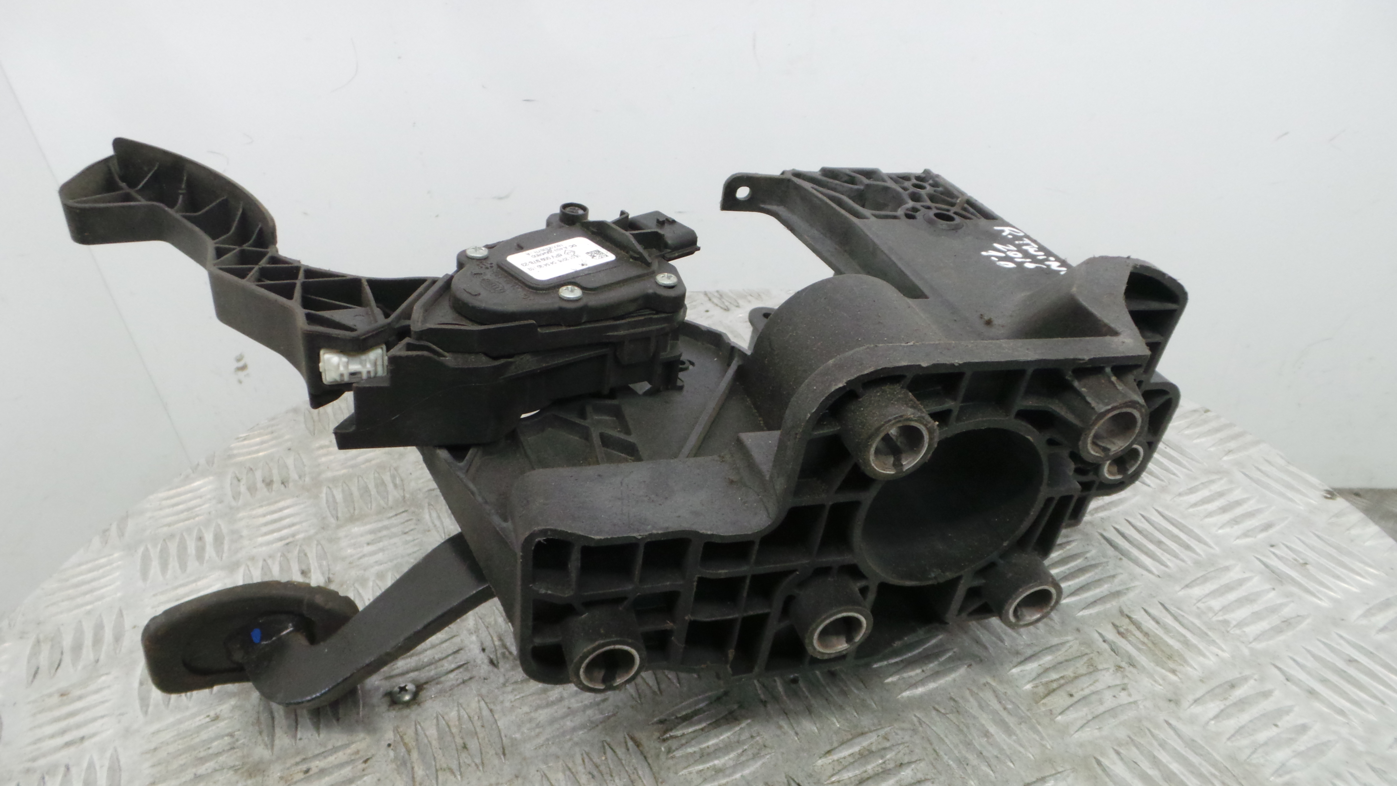 Pedal do Acelerador 465014775R - RENAULT TWINGO III (BCM_, BCA_)-38349991