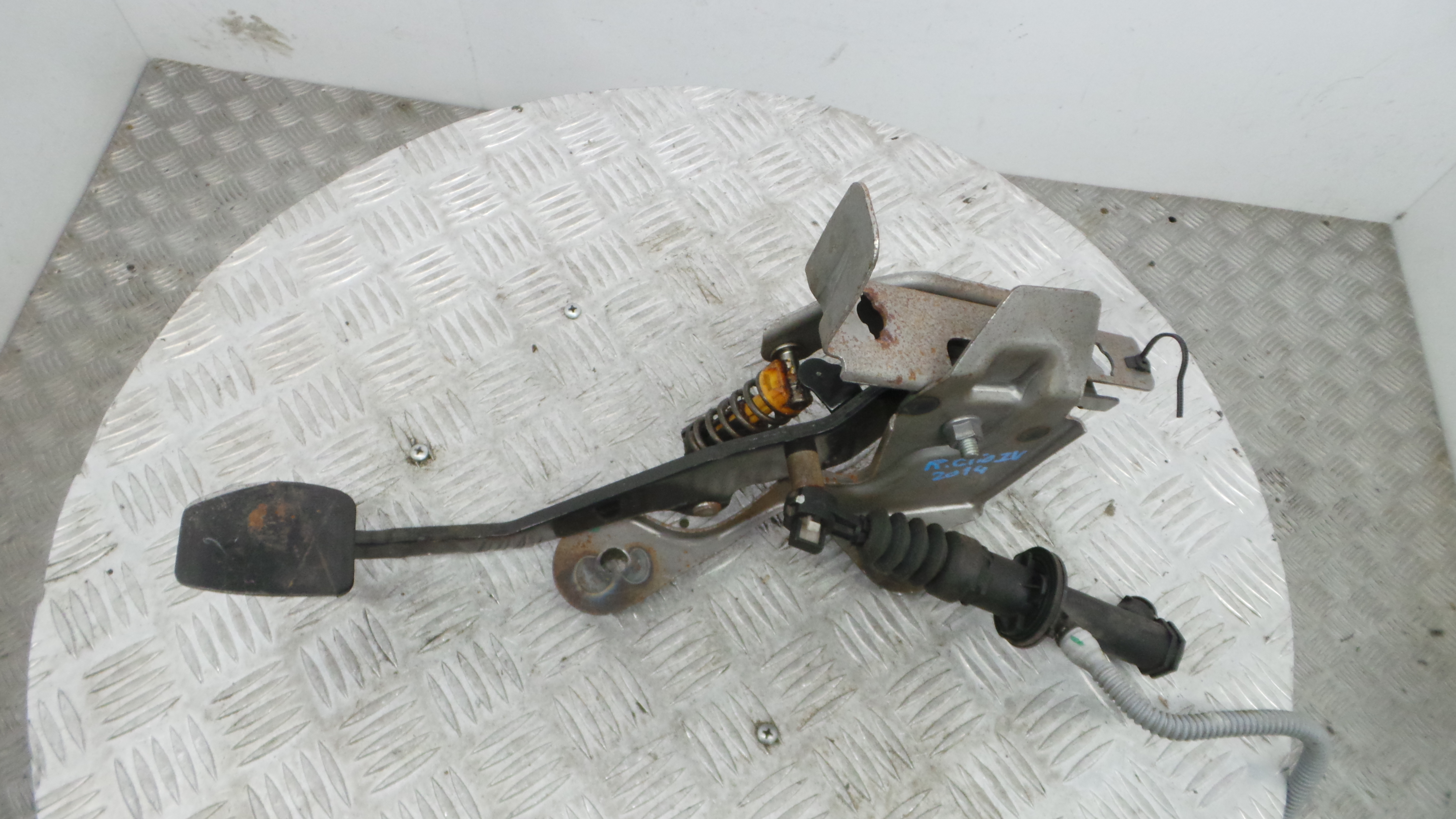 Pedal de Embraiagem - RENAULT CLIO IV (BH_)-38350008 Pedal de Embraiagem - RENAULT CLIO IV (BH_)-38350008