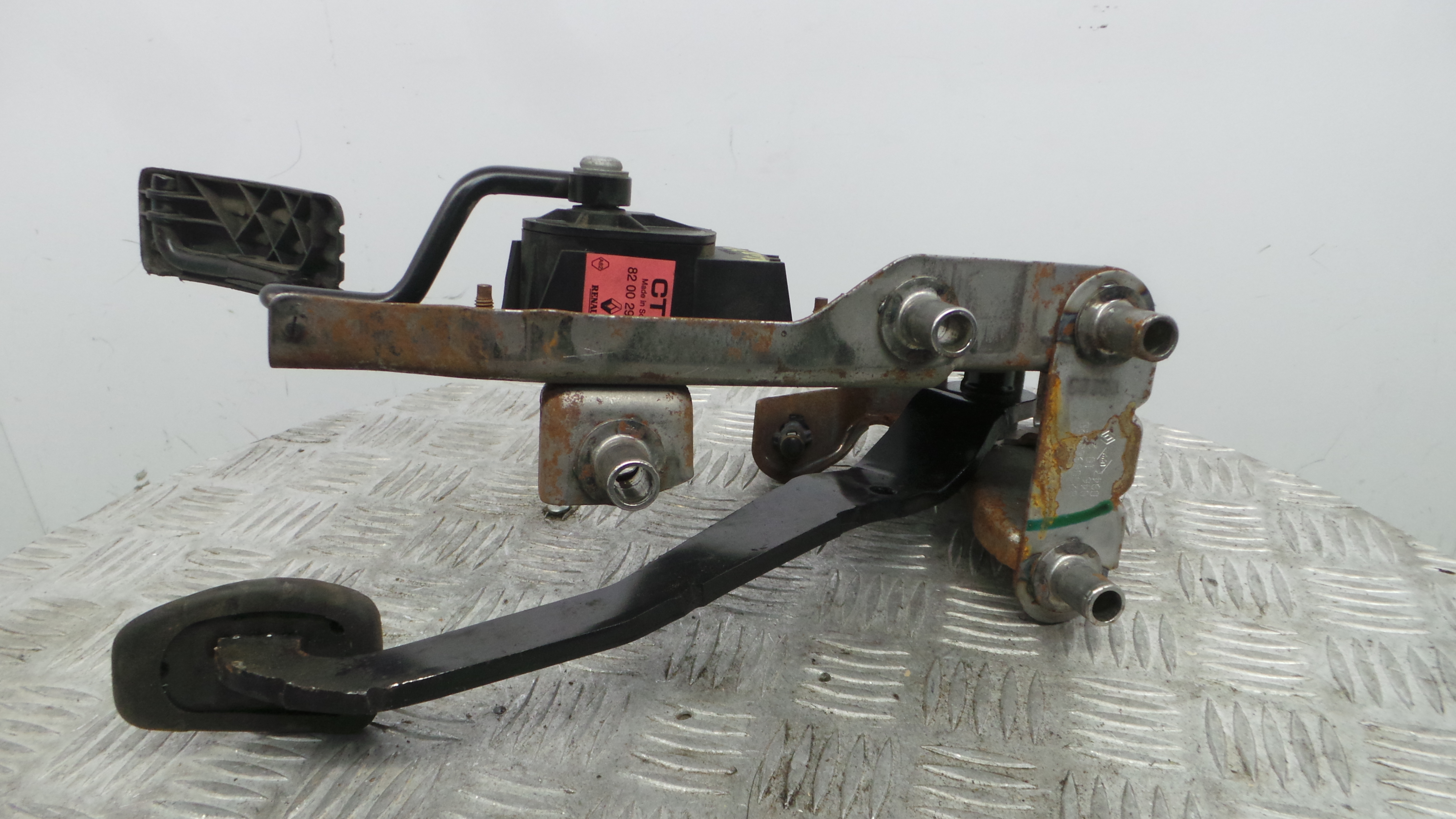 Pedal do Travão 8200696862D - RENAULT CLIO III (BR0/1, CR0/1)-38350010