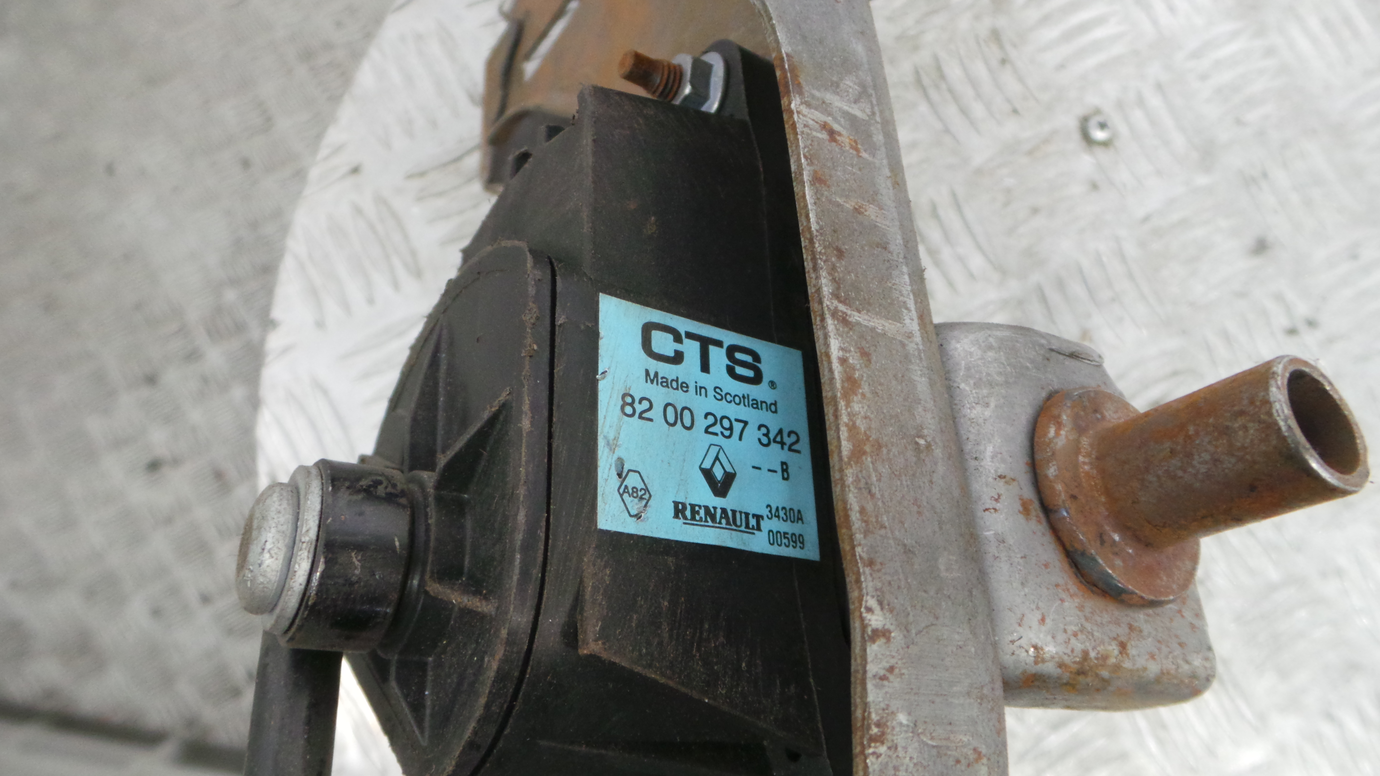 Pedal do Travão 8200711631 - RENAULT CLIO III (BR0/1, CR0/1)-38350023