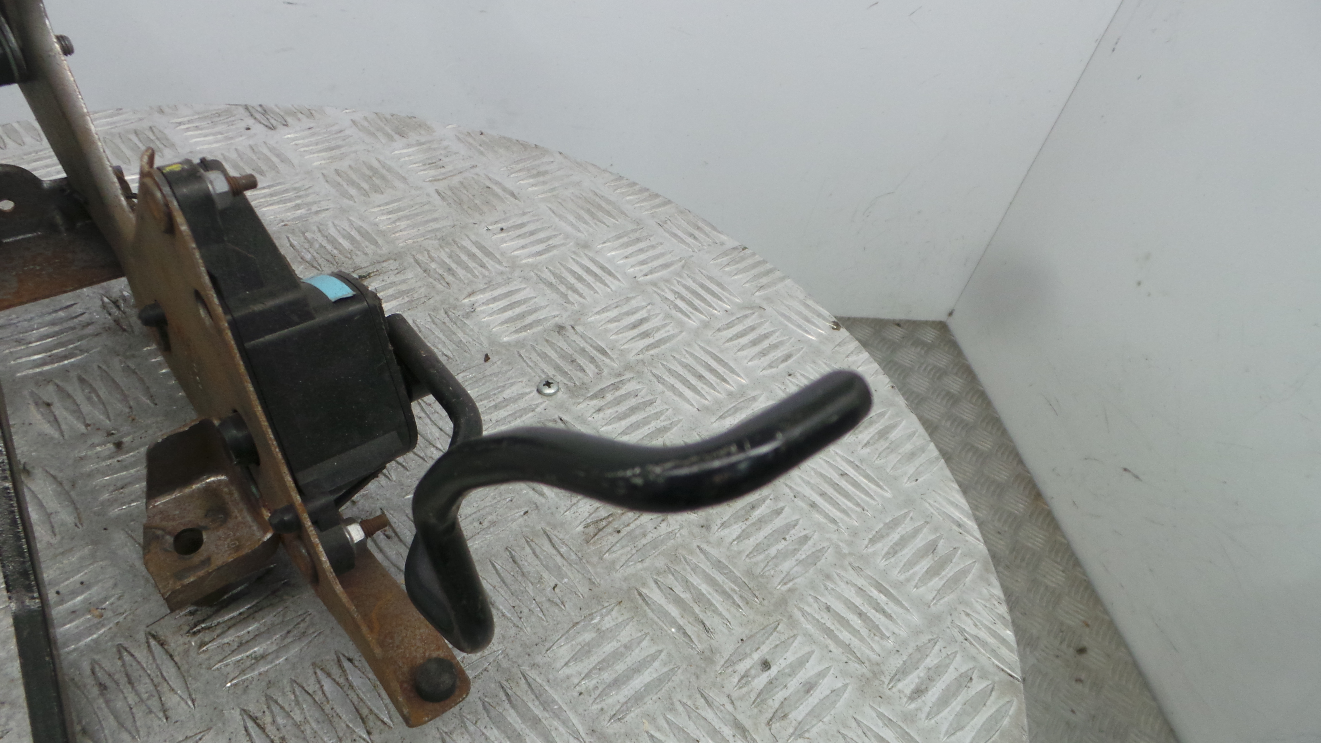 Pedal do Travão 8200711631 - RENAULT CLIO III (BR0/1, CR0/1)-38350027