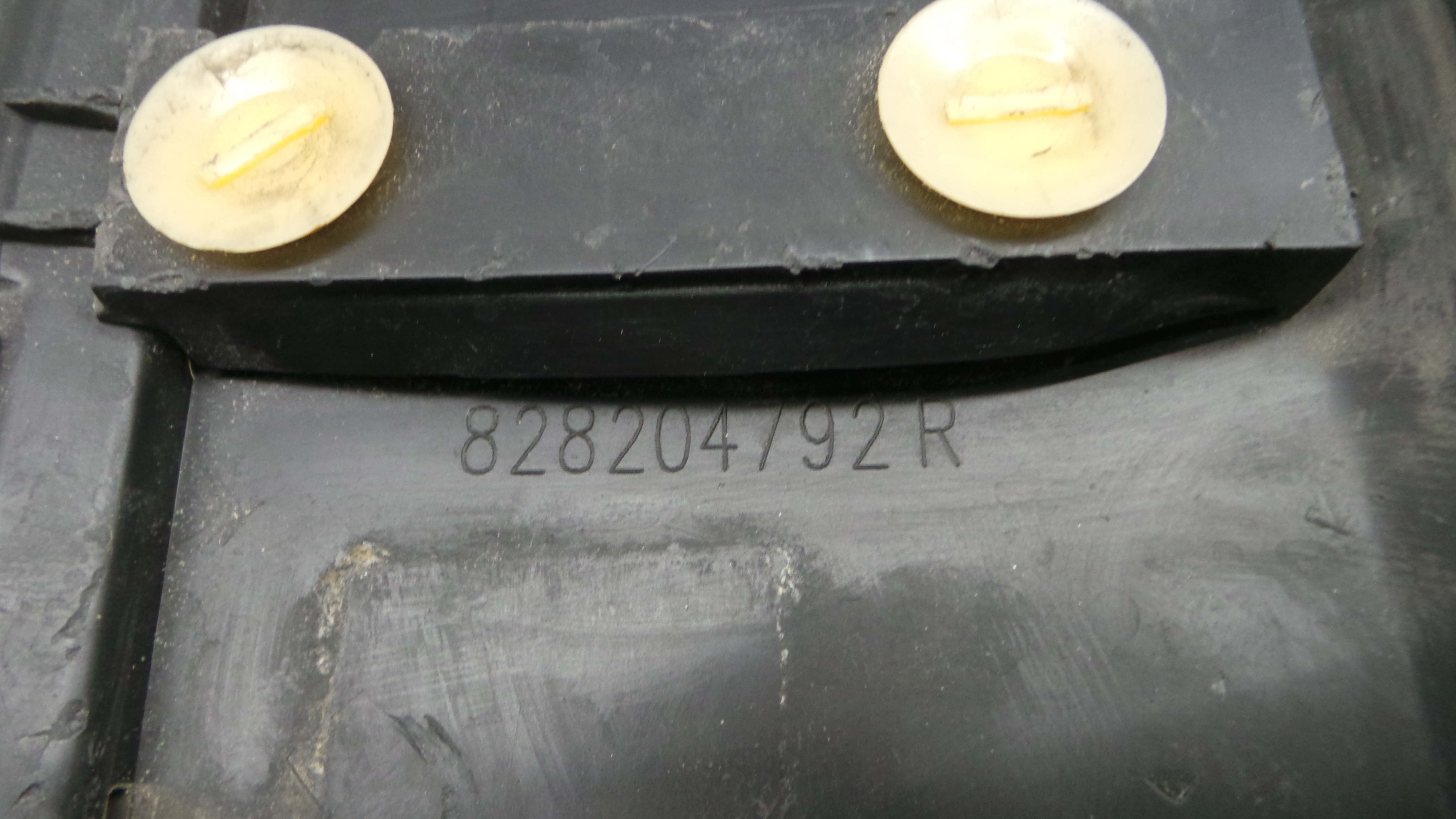 Friso Porta 828204792R - RENAULT TWINGO III (BCM_, BCA_)-38350074