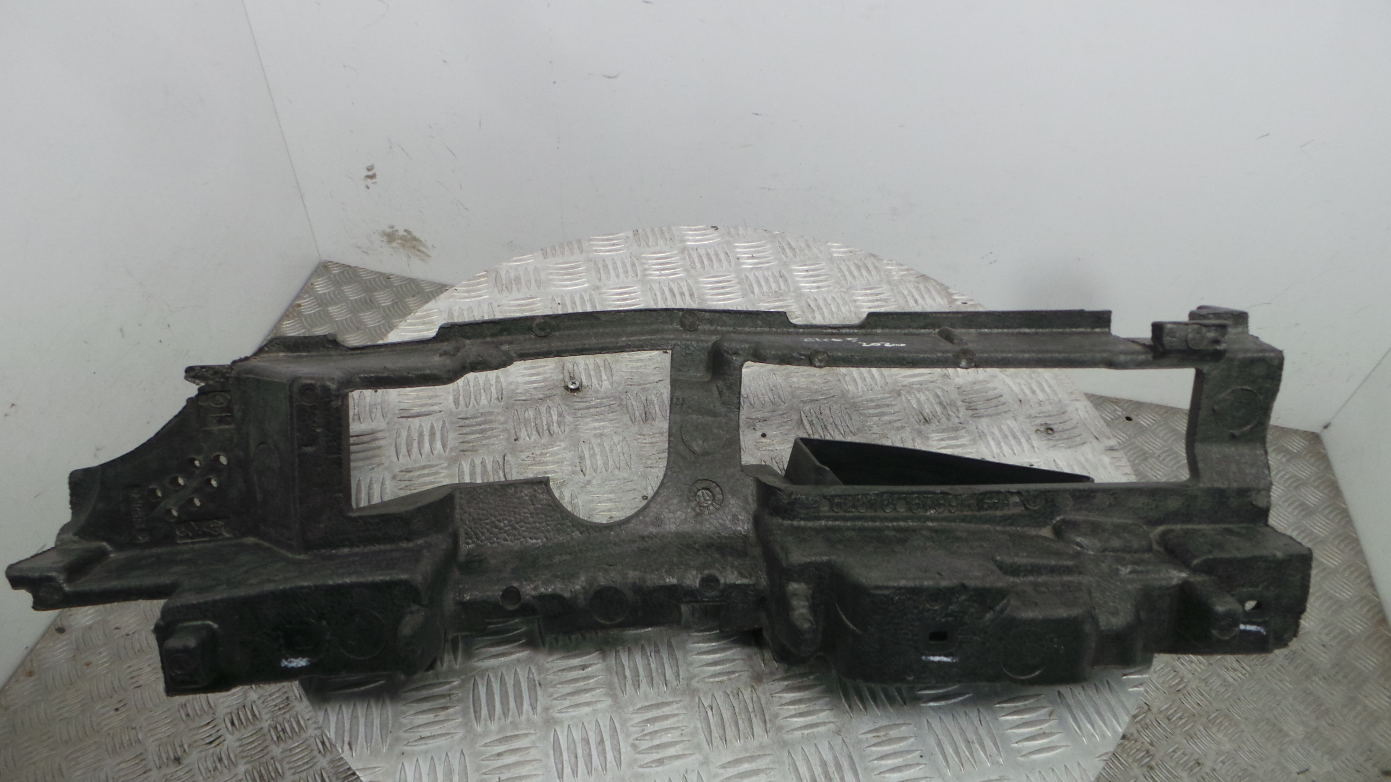 Suporte do Para Choques 628106739R - RENAULT CLIO V (B7_)-38350101