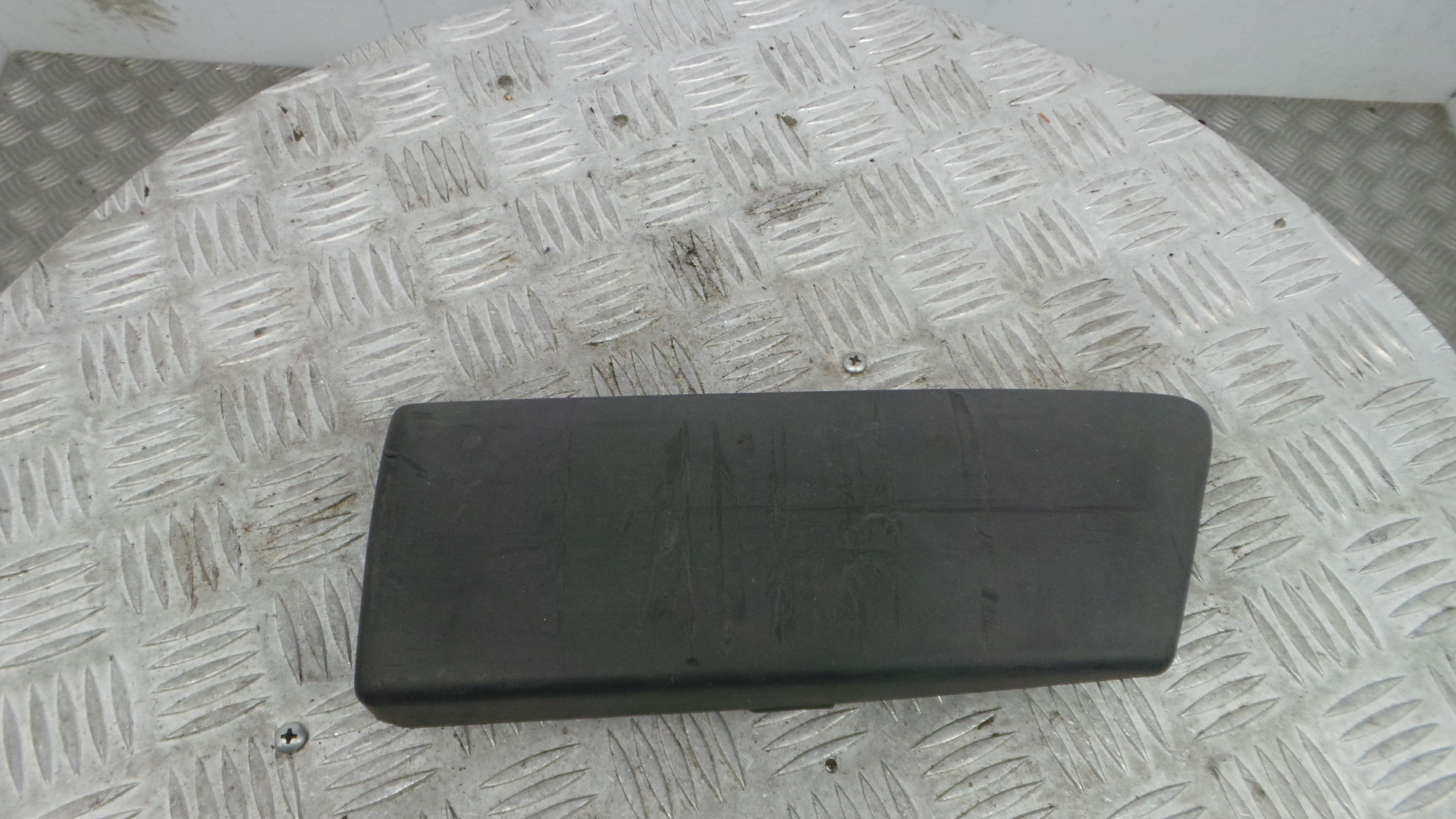 Friso da Frente 620759675R - RENAULT CLIO III (BR0/1, CR0/1)-38350125