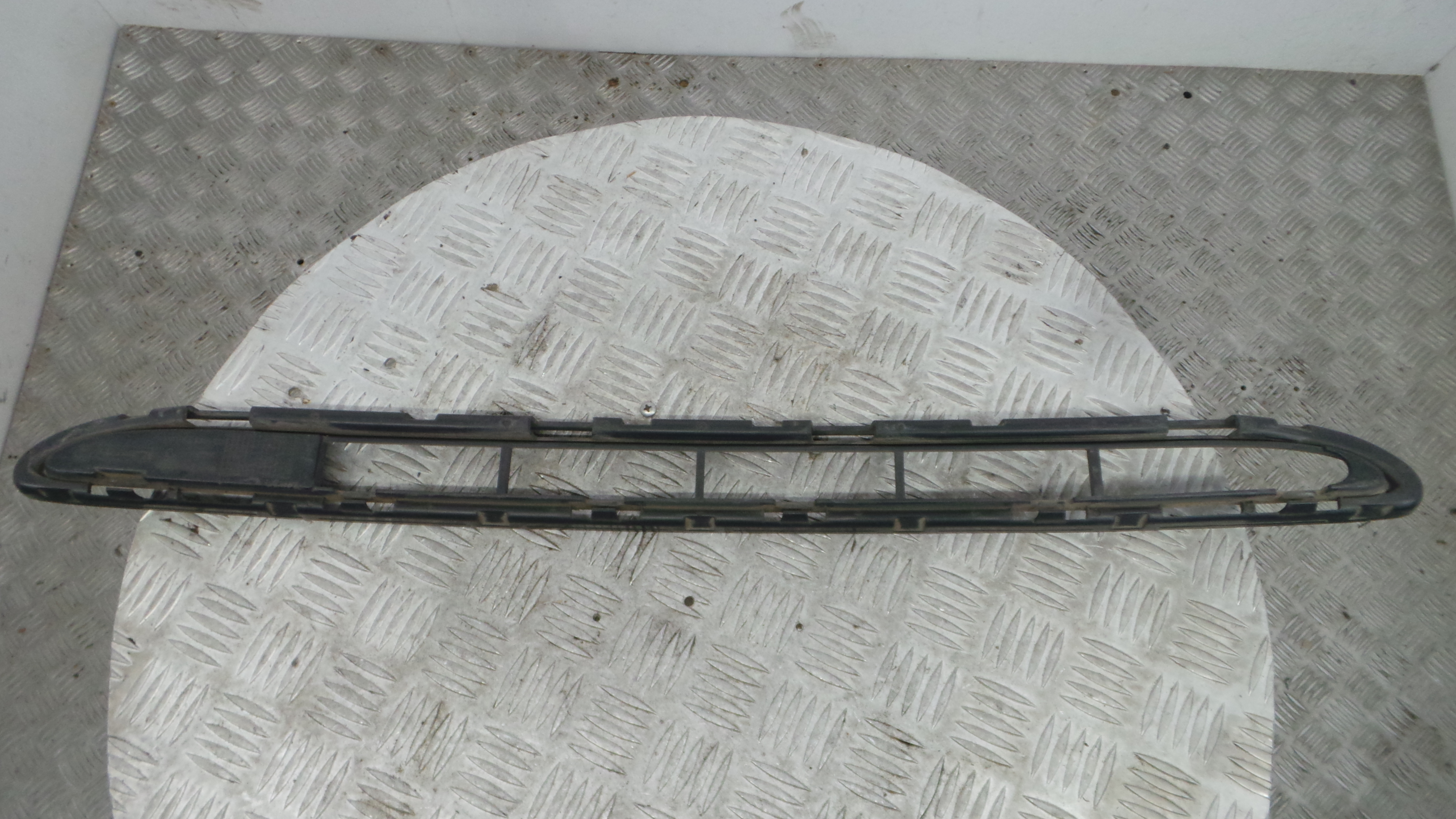 Grelha da Frente 622565519R - RENAULT CLIO III (BR0/1, CR0/1)-38350132