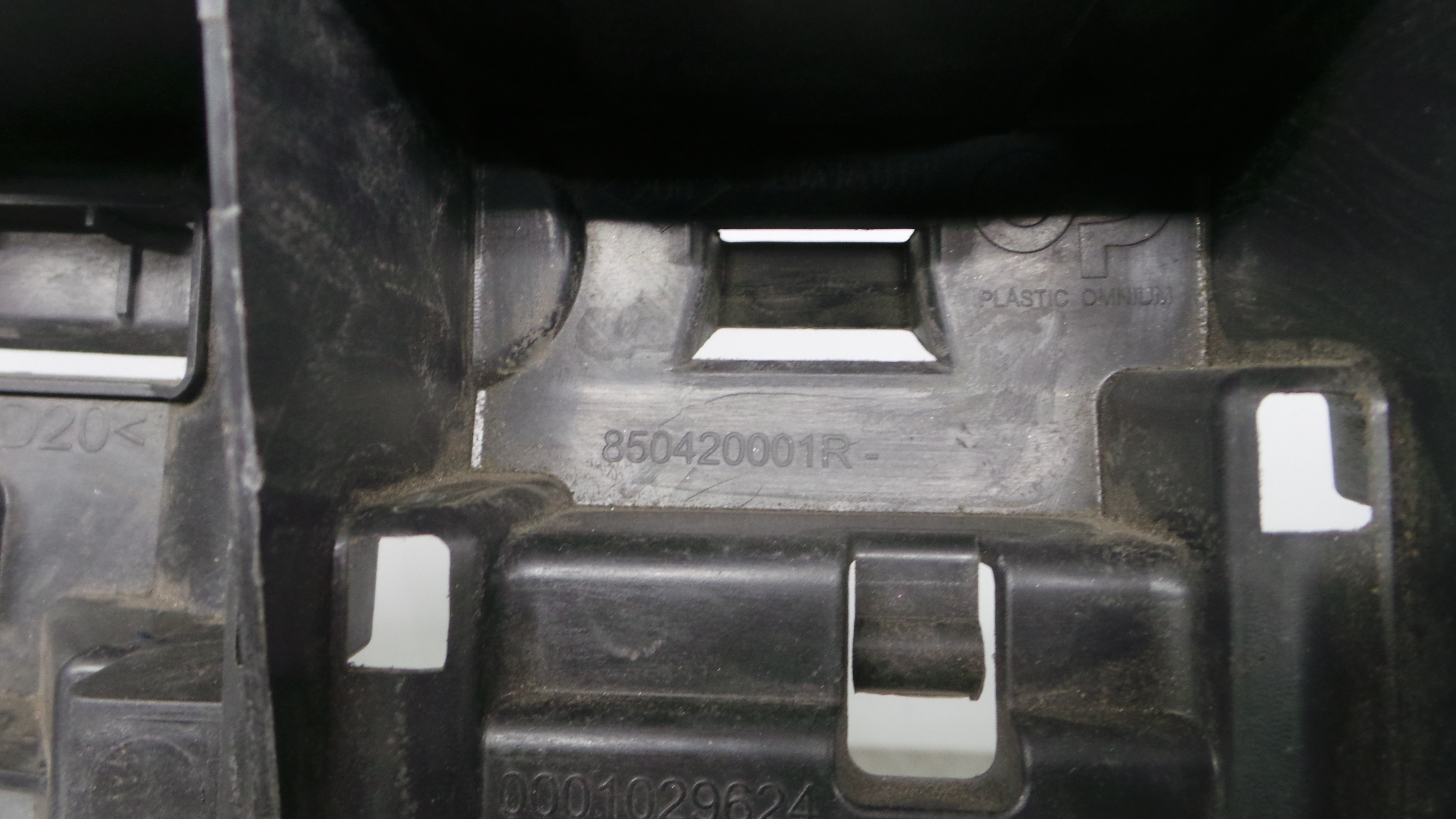 Suporte do Para Choques 850420001R - RENAULT MEGANE III Hatchback (BZ0/1_, B3_)-38350162