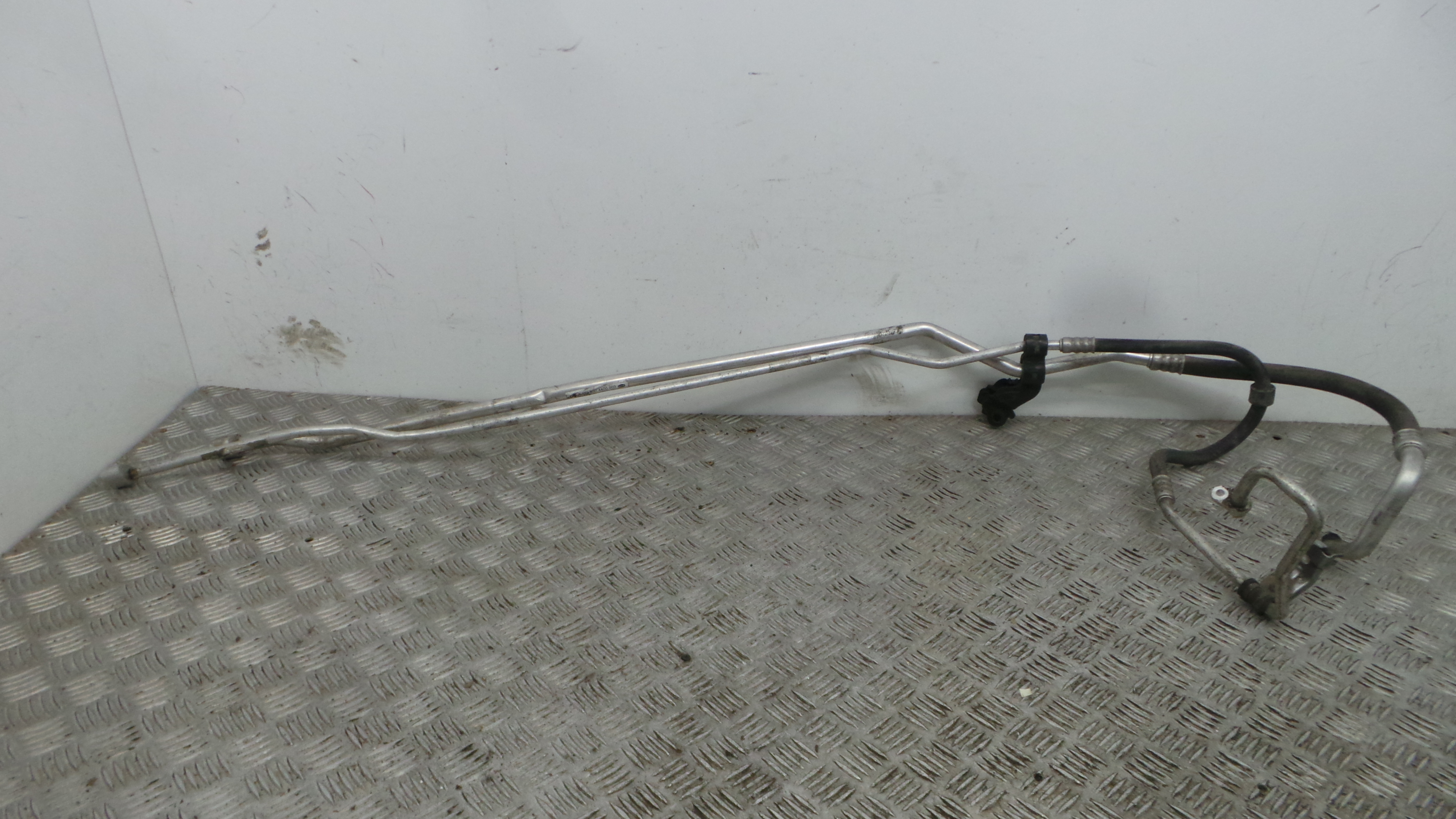 Tubo Ar Condicionado 924549329R - RENAULT TWINGO III (BCM_, BCA_)-38350389