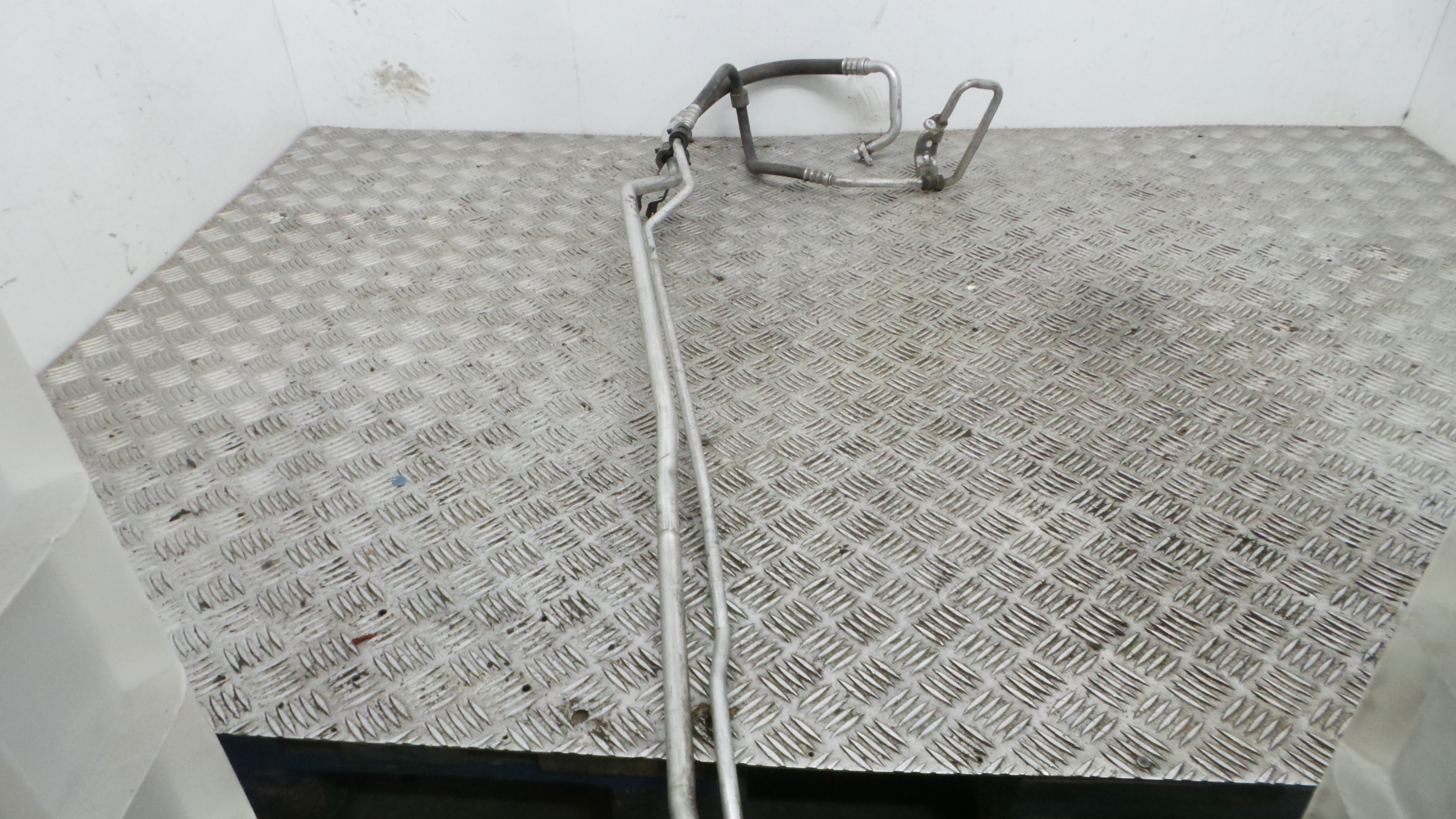 Tubo Ar Condicionado 924549329R - RENAULT TWINGO III (BCM_, BCA_)-38350389