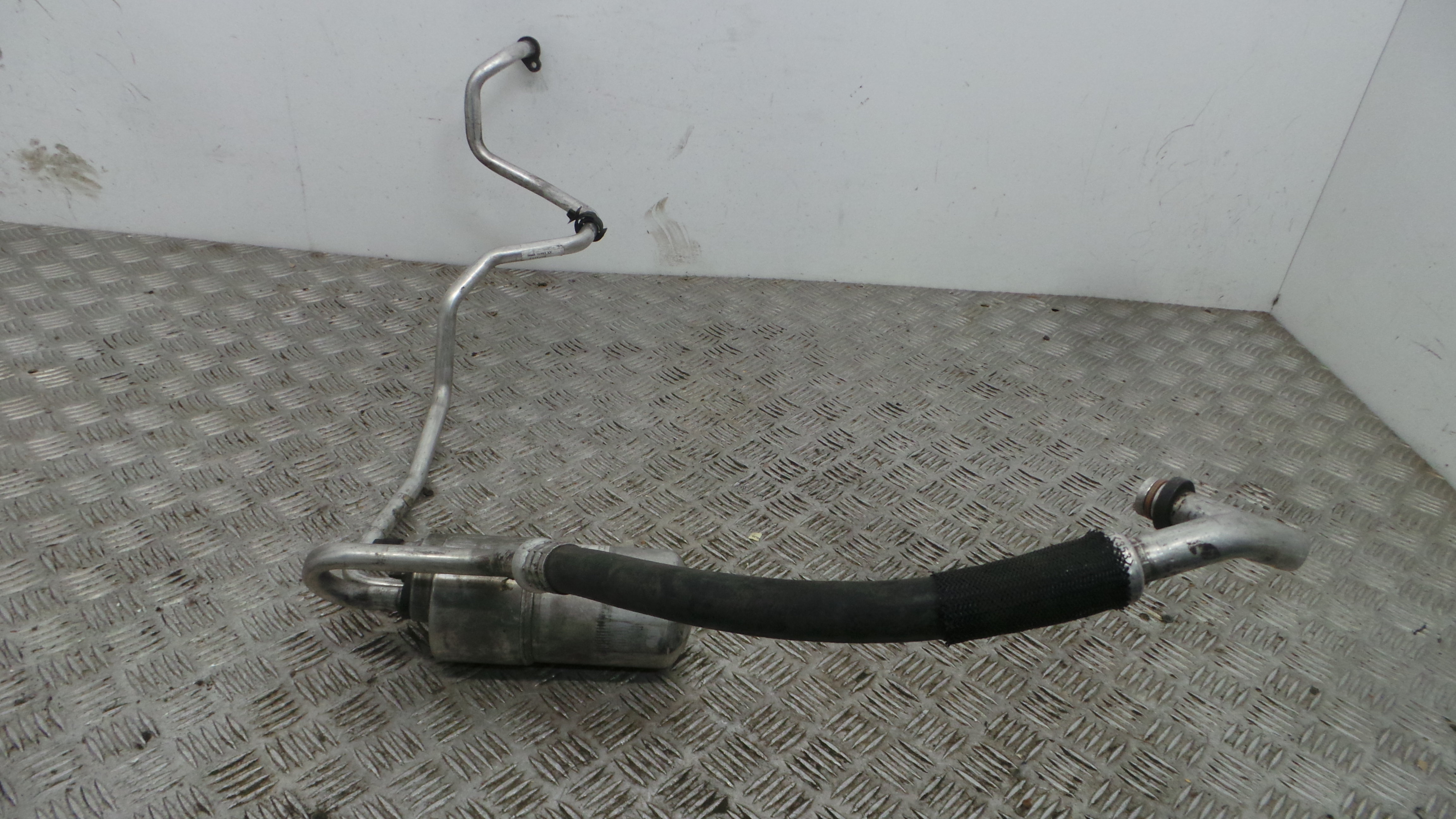 Tubo Ar Condicionado 8200025640 - RENAULT LAGUNA II (BG0/1_)-38360050