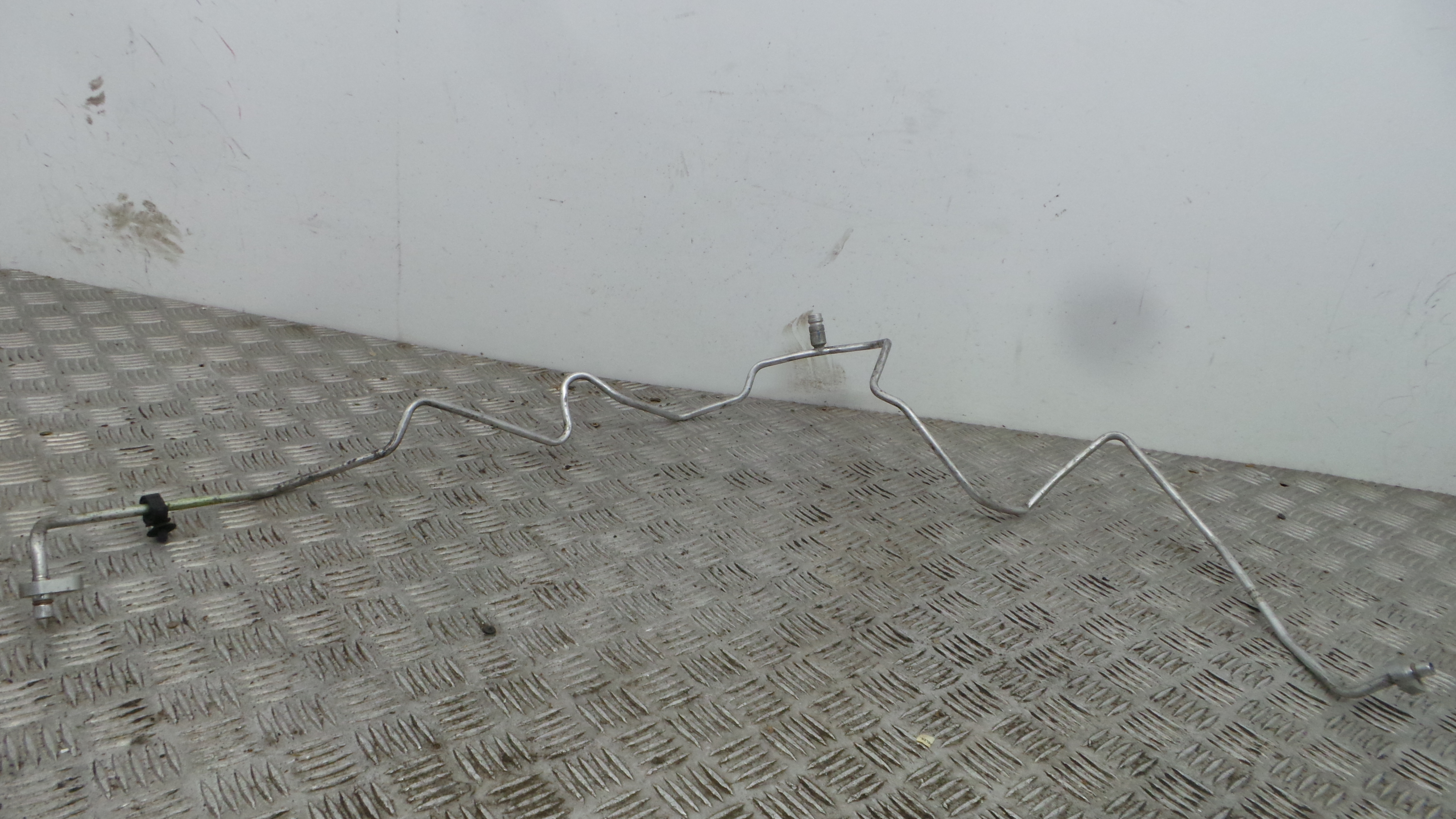 Tubo Ar Condicionado 8200422125 - RENAULT CLIO III (BR0/1, CR0/1)-38360266 Tubo Ar Condicionado 8200422125 - RENAULT CLIO III (BR0/1, CR0/1)-38360266