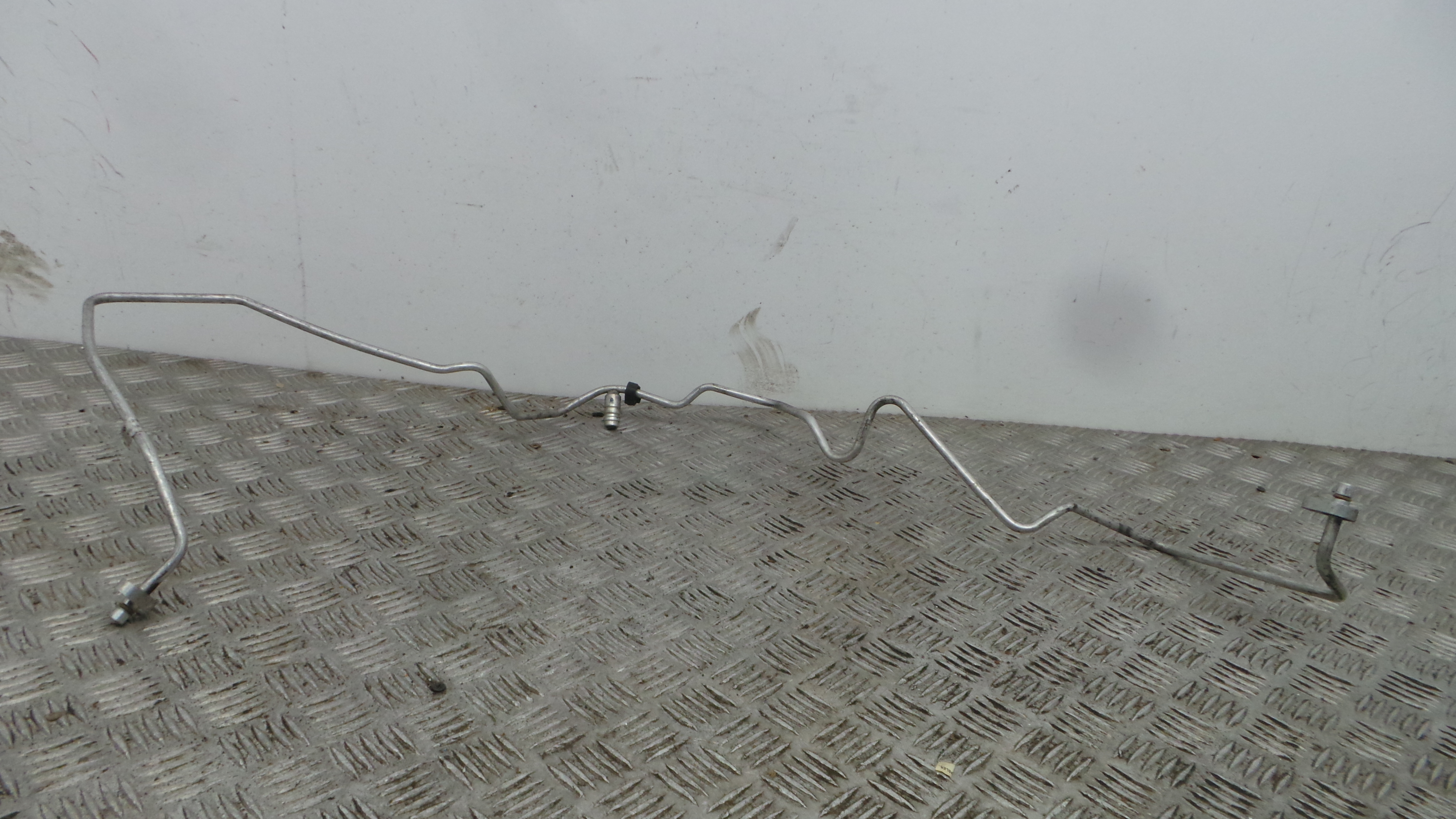 Tubo Ar Condicionado 8200422125 - RENAULT CLIO III (BR0/1, CR0/1)-38360271 Tubo Ar Condicionado 8200422125 - RENAULT CLIO III (BR0/1, CR0/1)-38360271