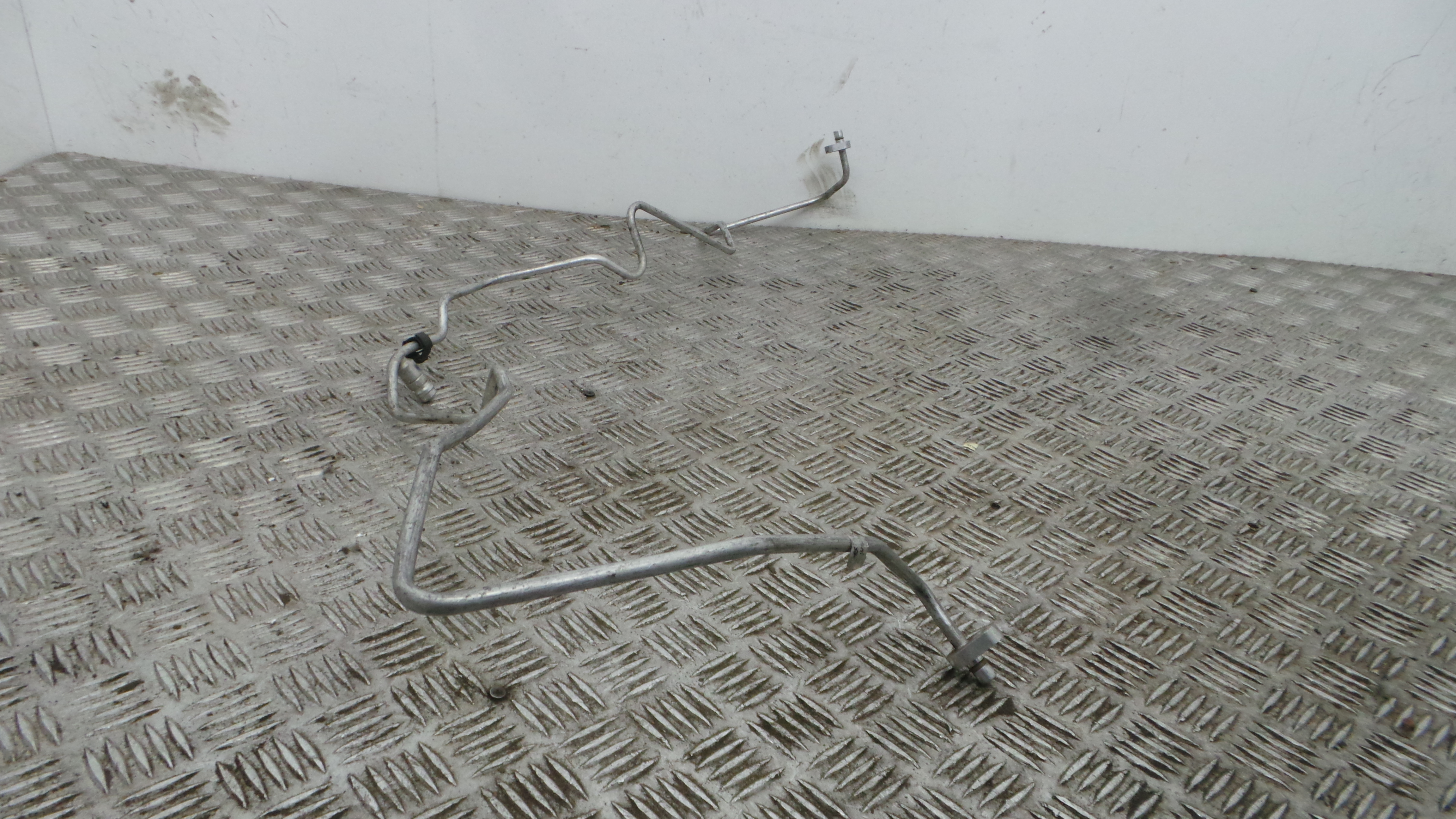 Tubo Ar Condicionado 8200422125 - RENAULT CLIO III (BR0/1, CR0/1)-38360271