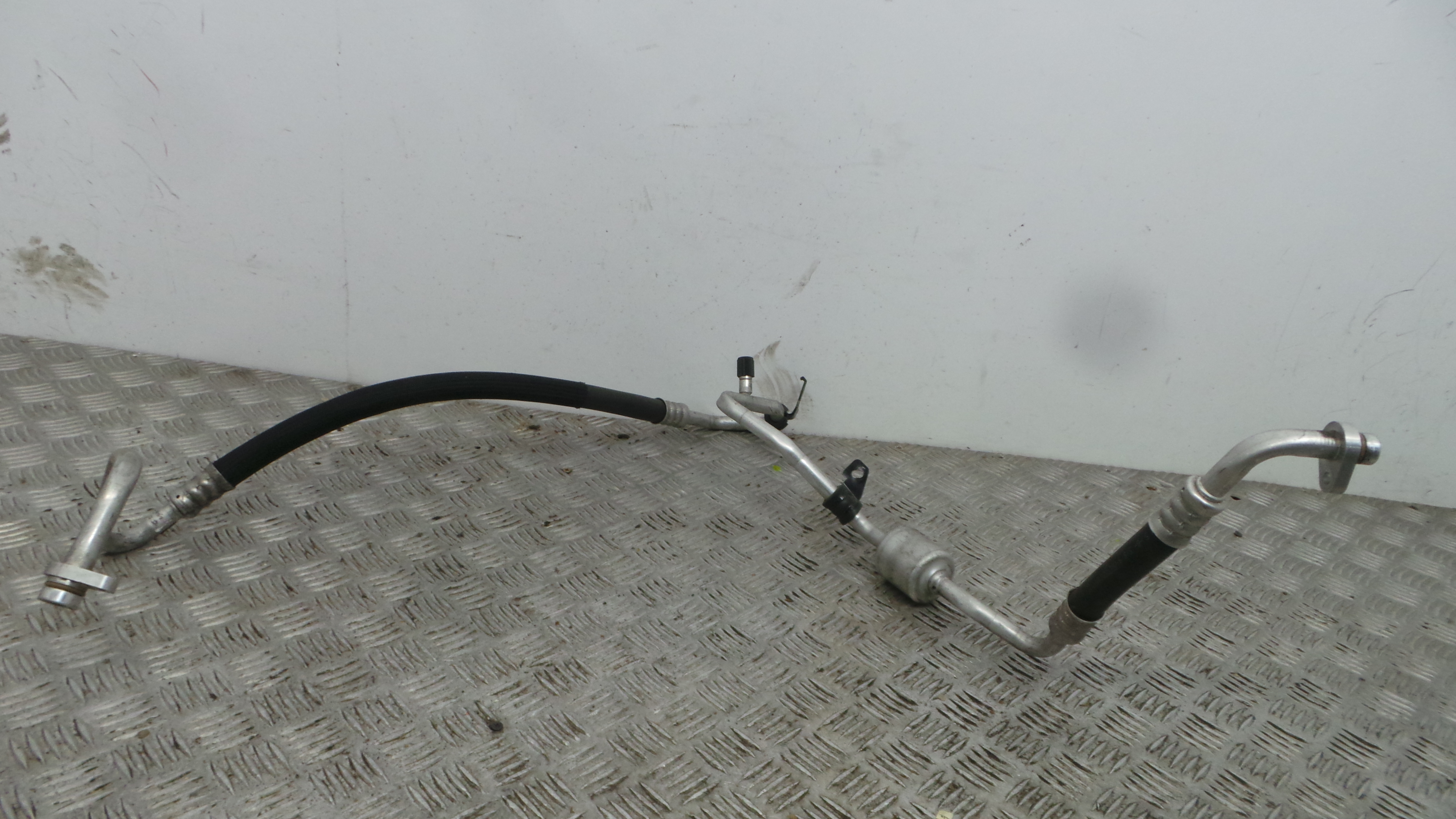 Tubo Ar Condicionado 8200521902 - RENAULT CLIO III (BR0/1, CR0/1)-38360317 Tubo Ar Condicionado 8200521902 - RENAULT CLIO III (BR0/1, CR0/1)-38360317