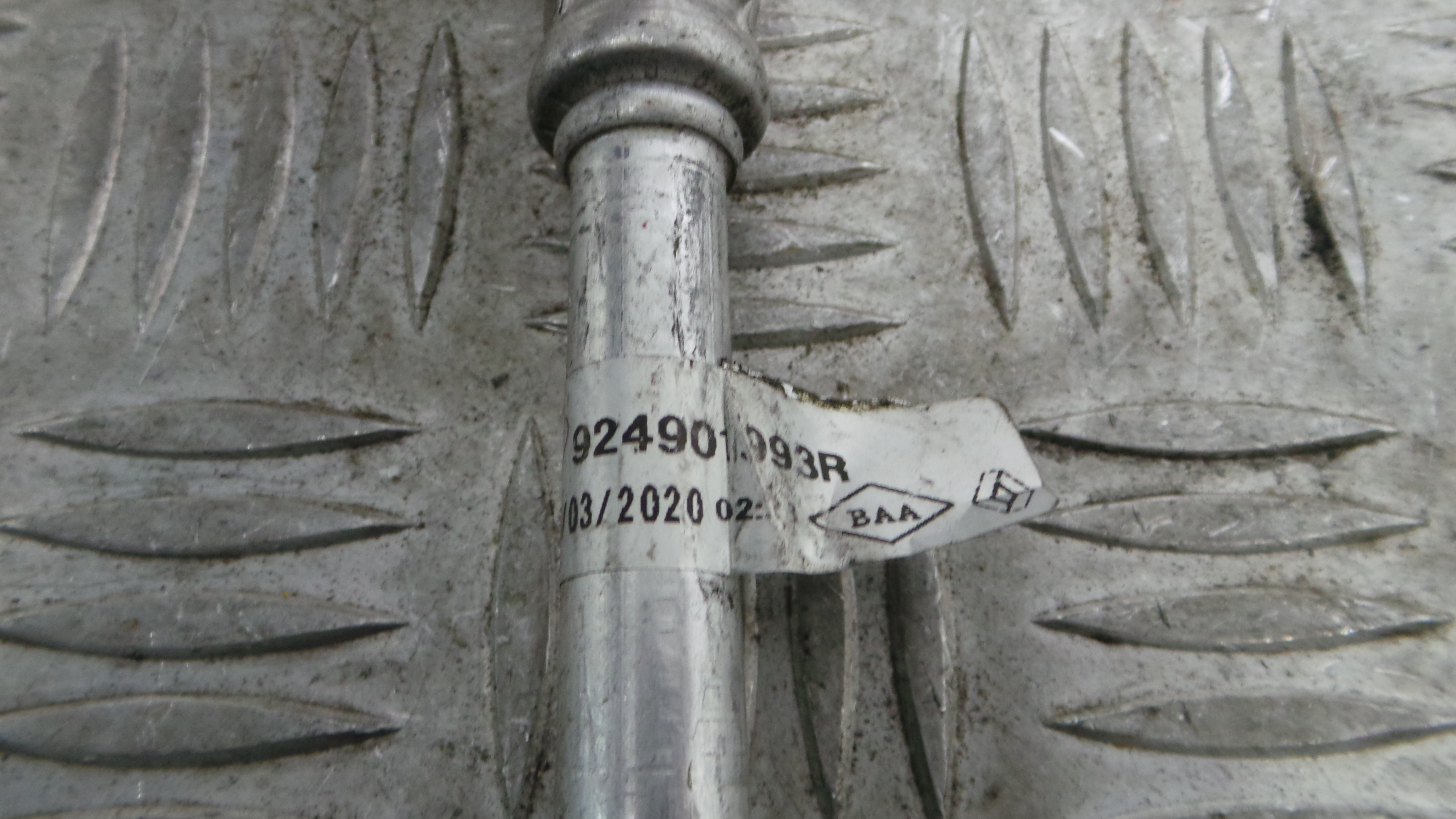 Tubo Ar Condicionado 924901993R - DACIA SANDERO II-38361088