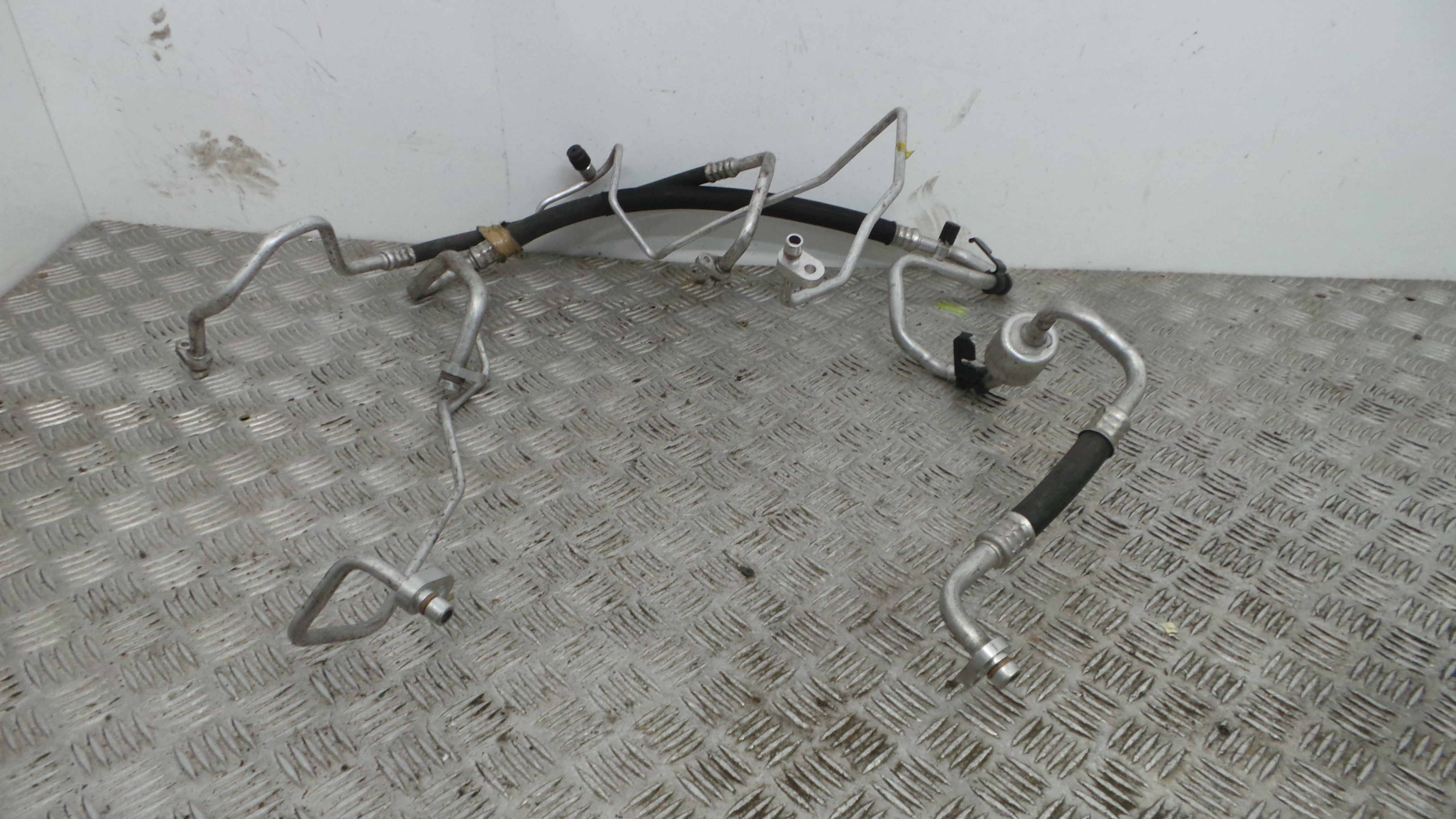 Tubos De Ar Condicionado 8200915558 - RENAULT CLIO III (BR0/1, CR0/1)-38361175