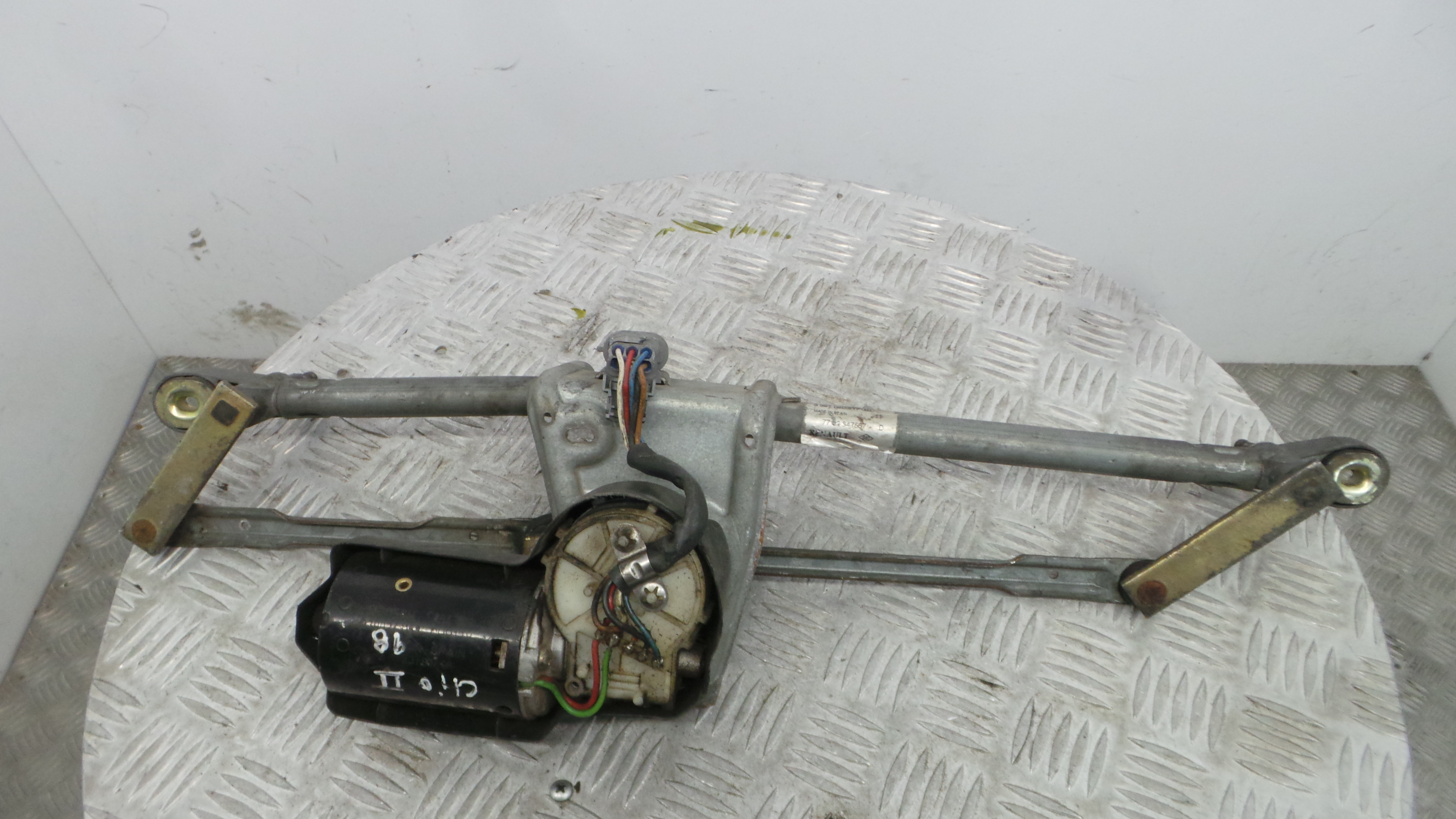 Motor Limpa Vidros Frente  7700847567 - RENAULT CLIO II (BB_, CB_), CLIO Mk II (BB_, CB_)-38361268