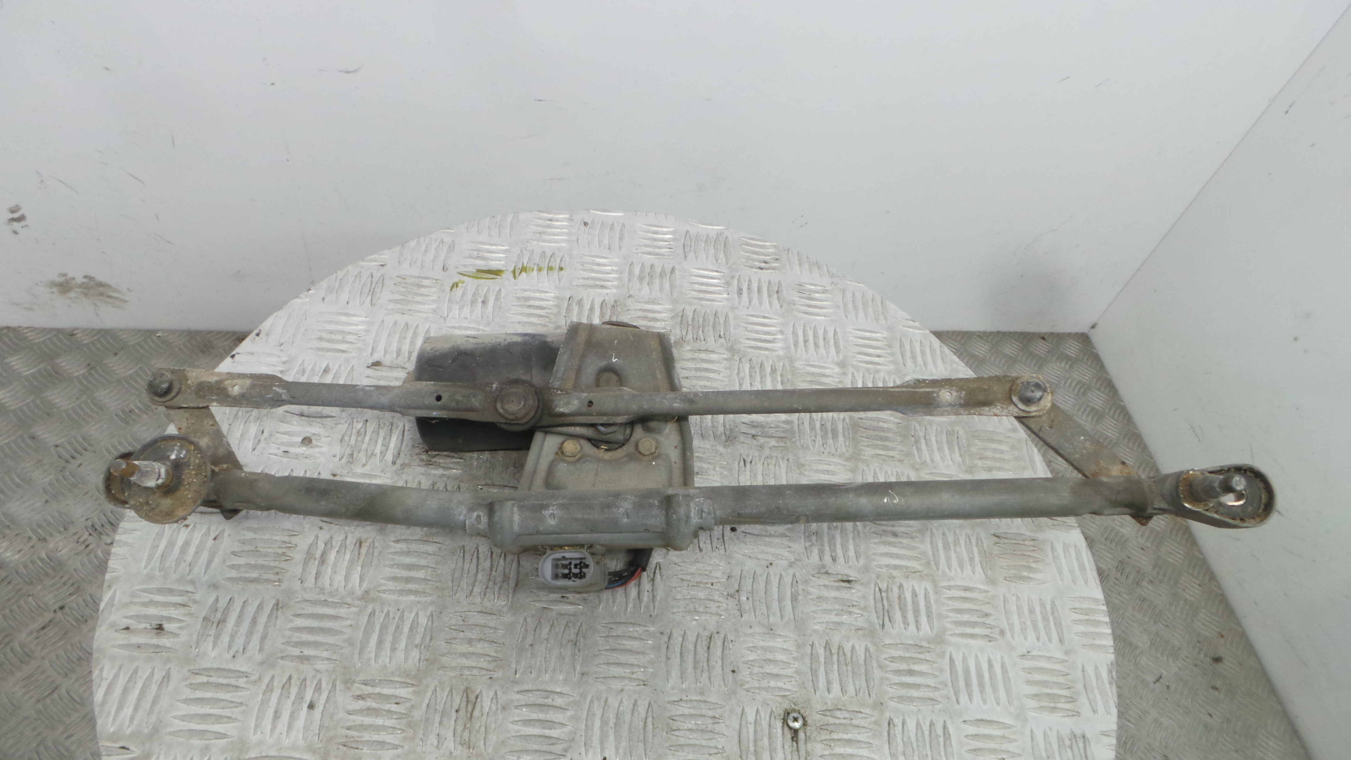 Motor Limpa Vidros Frente  039024153 - RENAULT CLIO II (BB_, CB_), CLIO Mk II (BB_, CB_)-38361292