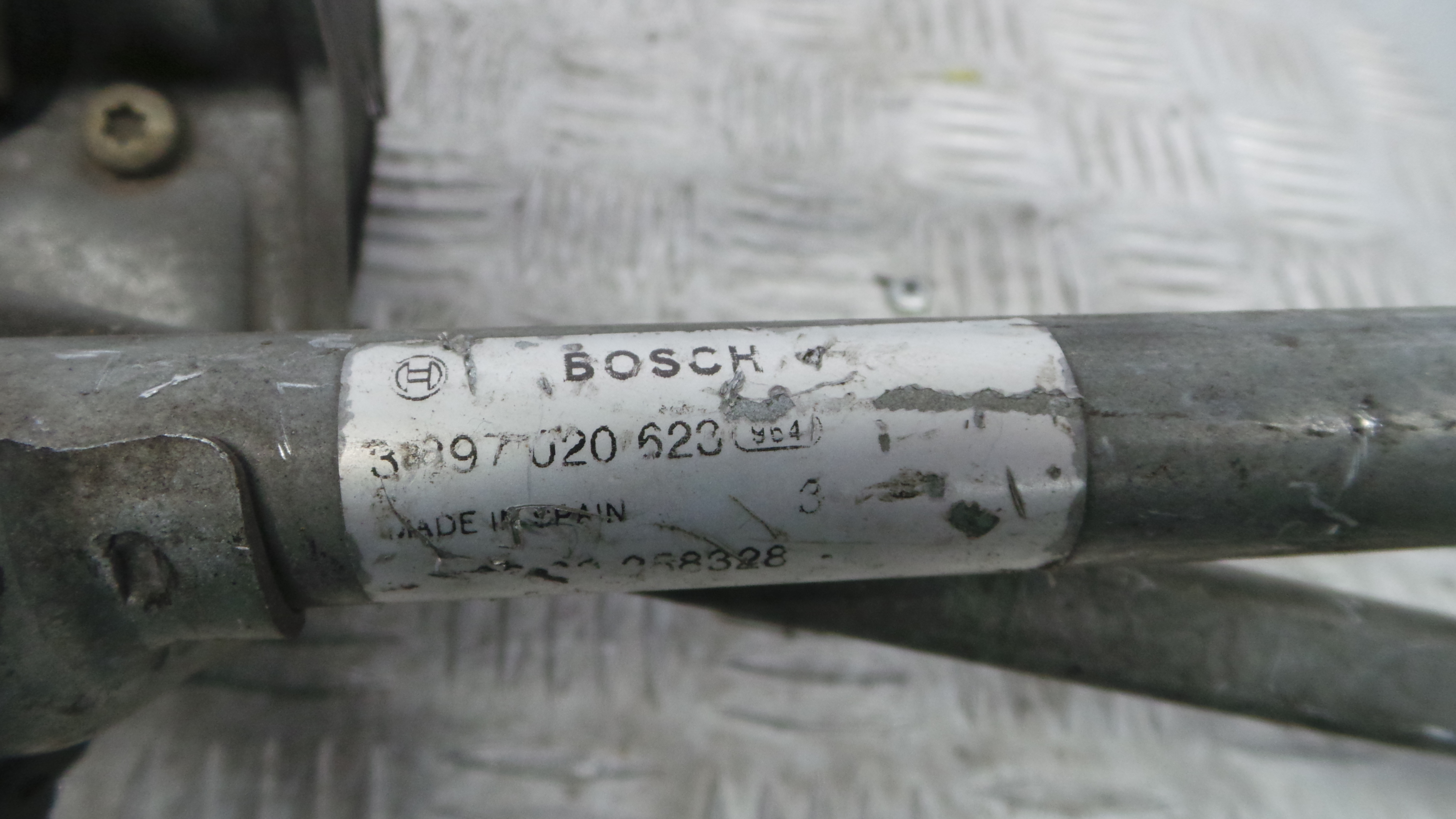 Motor Limpa Vidros Frente  8200258328 - RENAULT CLIO II (BB_, CB_), CLIO Mk II (BB_, CB_)-38361298