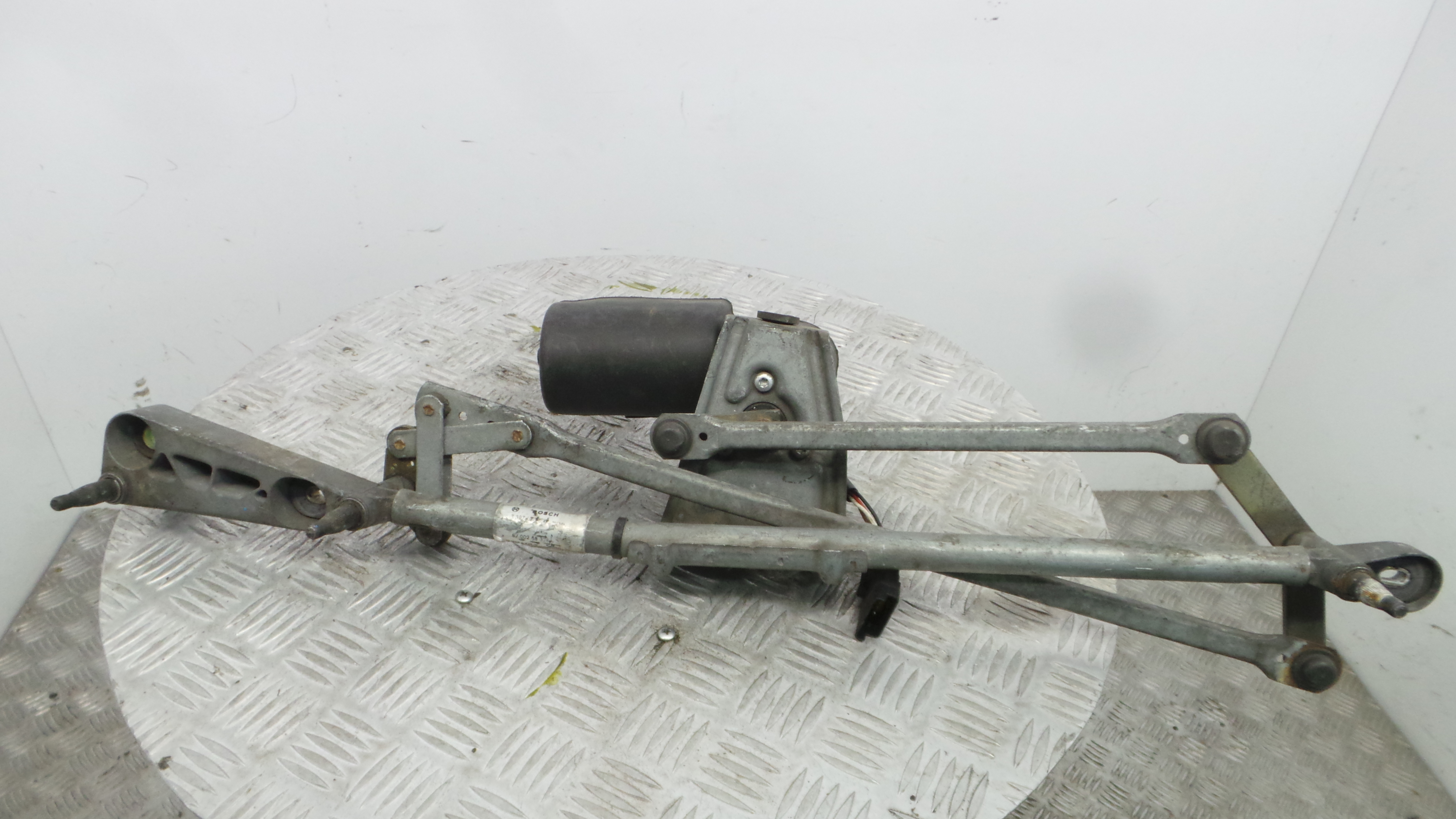 Motor Limpa Vidros Frente  8200258328 - RENAULT CLIO II (BB_, CB_), CLIO Mk II (BB_, CB_)-38361401