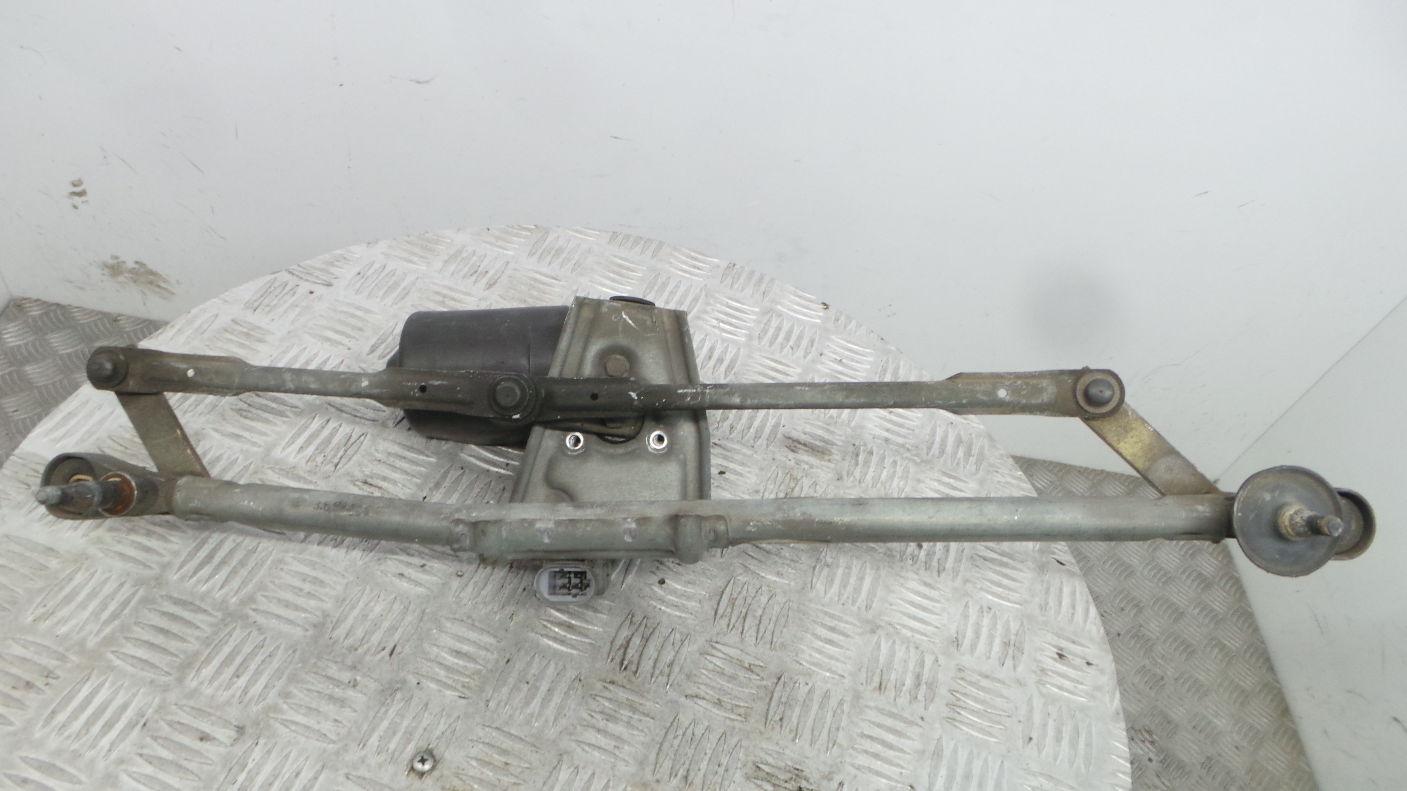 Motor Limpa Vidros Frente  7700847567 - RENAULT CLIO II (BB_, CB_), CLIO Mk II (BB_, CB_)-38361410