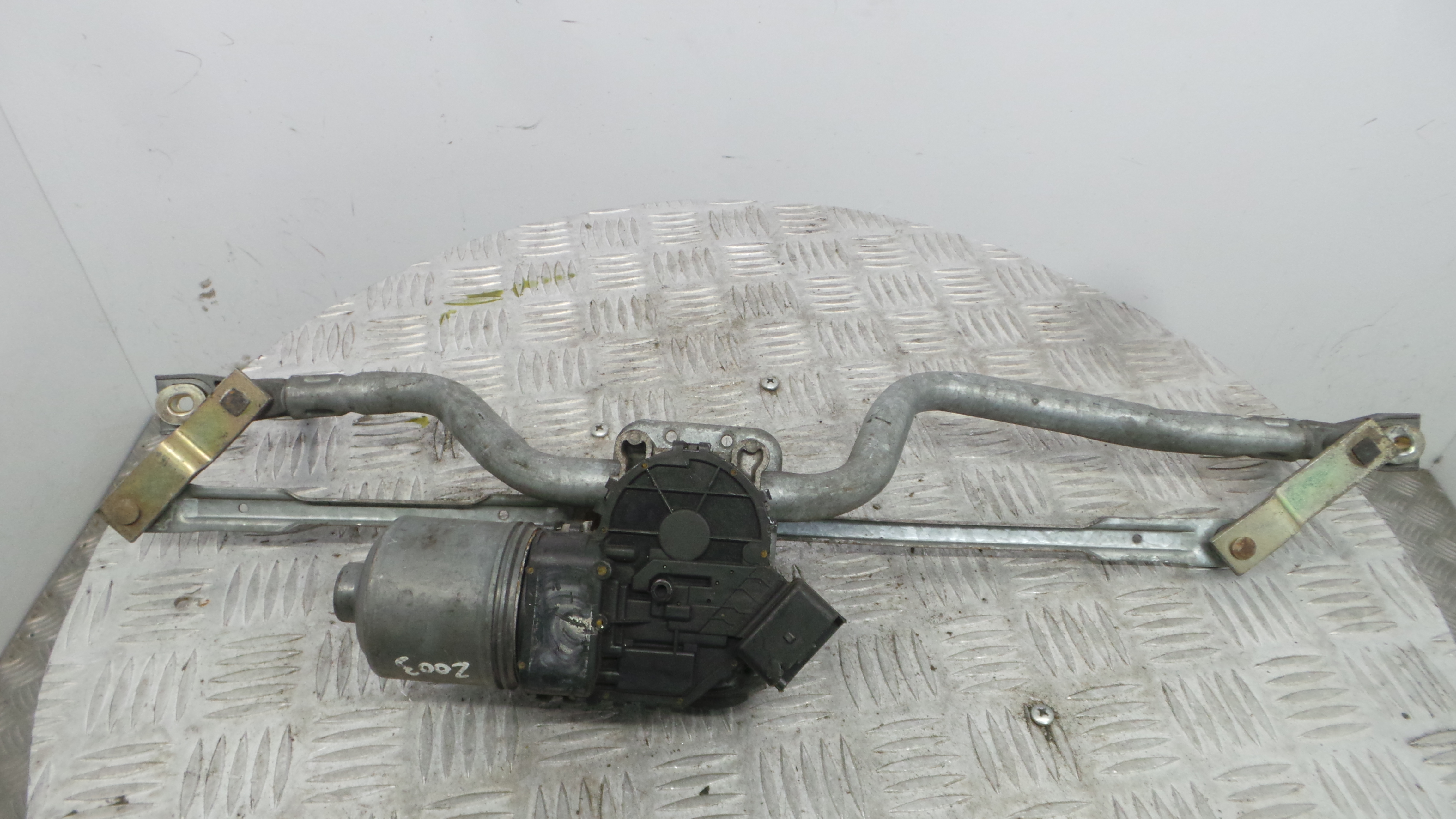 Motor Limpa Vidros Frente  8200076000 - RENAULT CLIO II (BB_, CB_), CLIO Mk II (BB_, CB_)-38361414