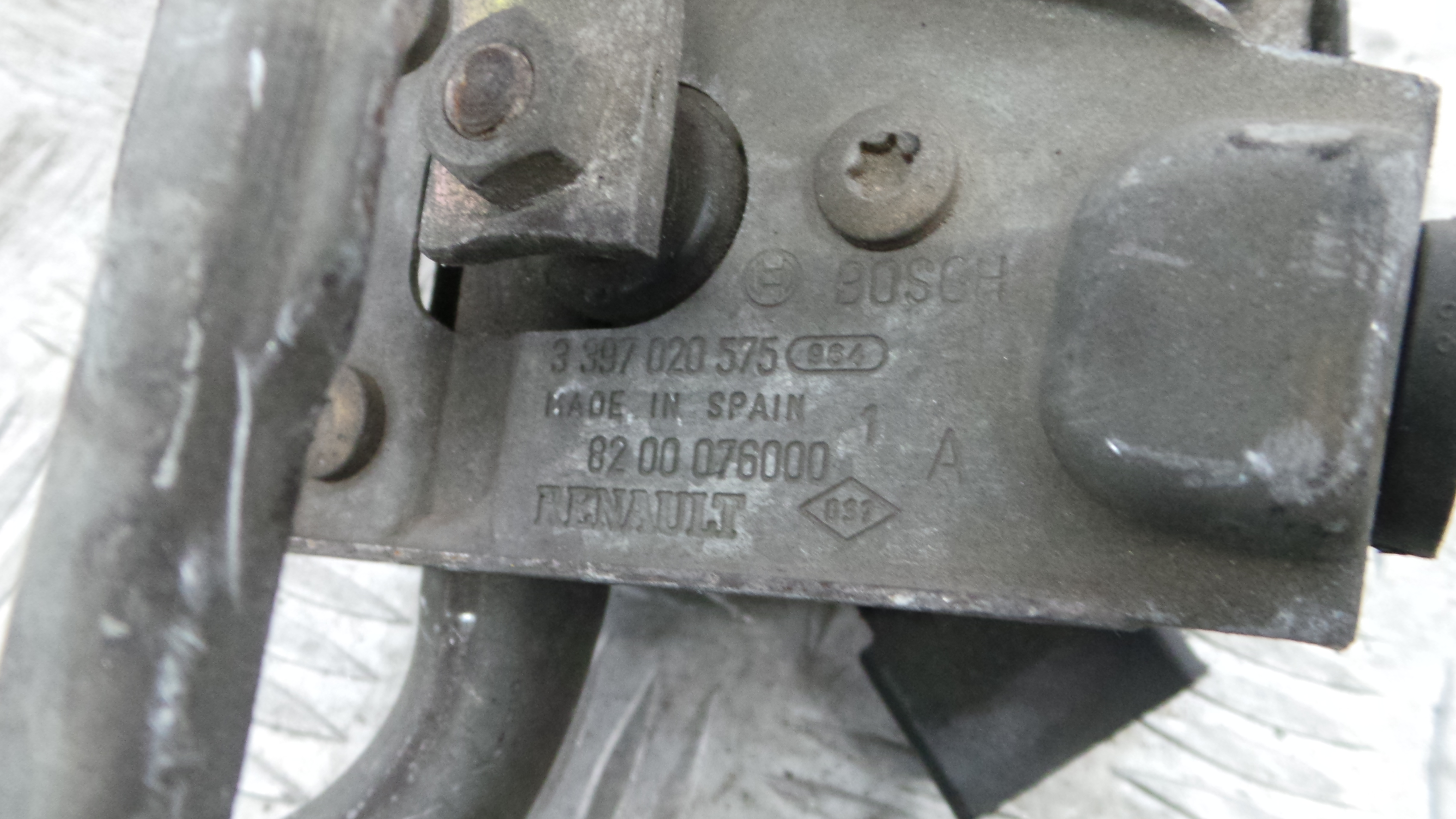 Motor Limpa Vidros Frente  8200076000 - RENAULT CLIO II (BB_, CB_), CLIO Mk II (BB_, CB_)-38361414