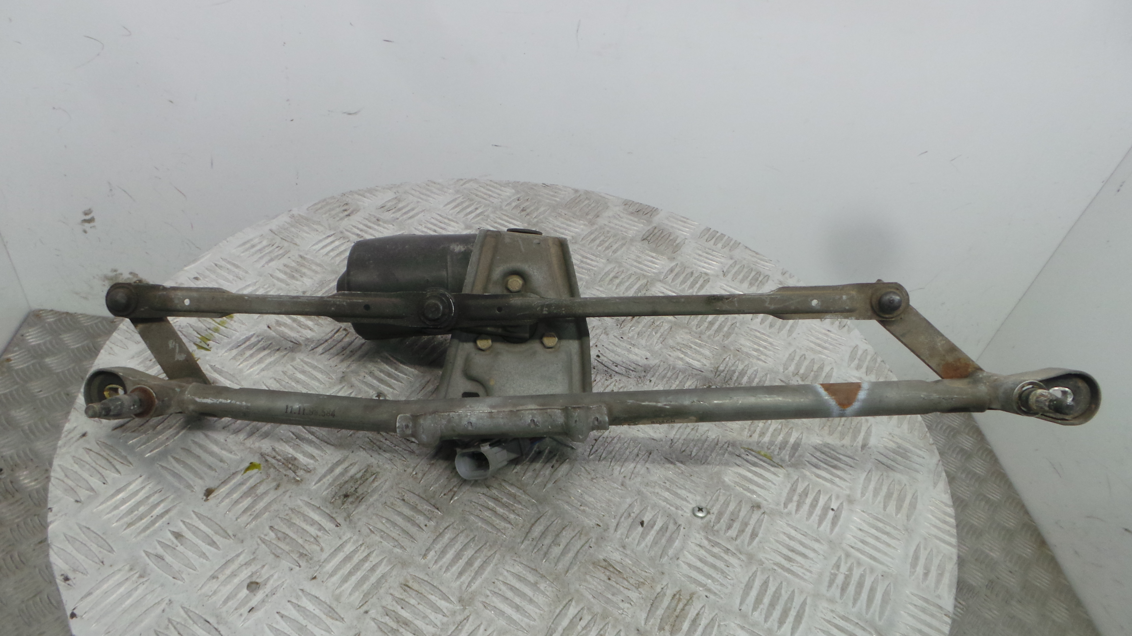 Motor Limpa Vidros Frente  7700847567 - RENAULT CLIO II (BB_, CB_), CLIO Mk II (BB_, CB_)-38361424