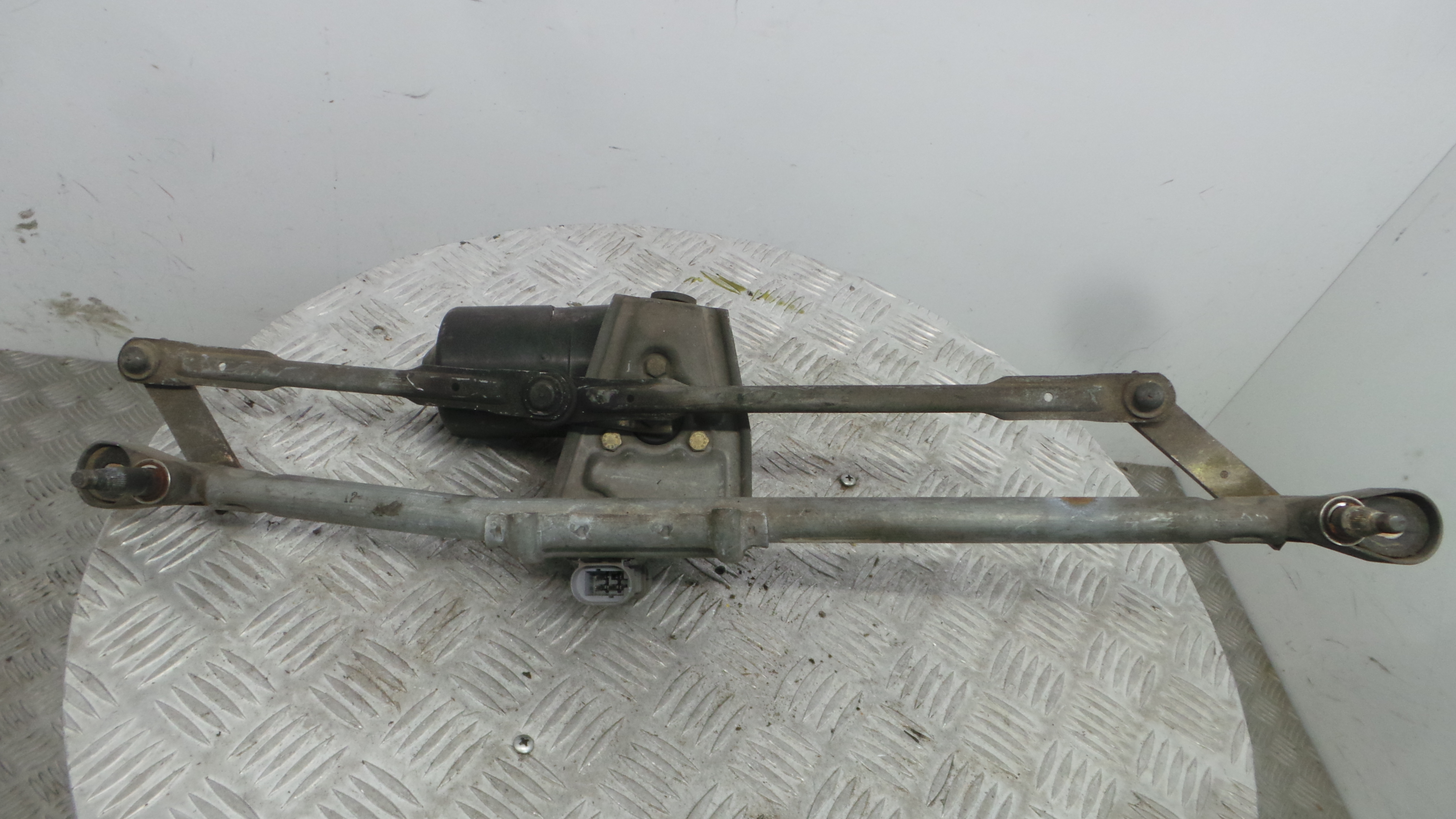 Motor Limpa Vidros Frente  7700847567 - RENAULT CLIO II (BB_, CB_), CLIO Mk II (BB_, CB_)-38361524