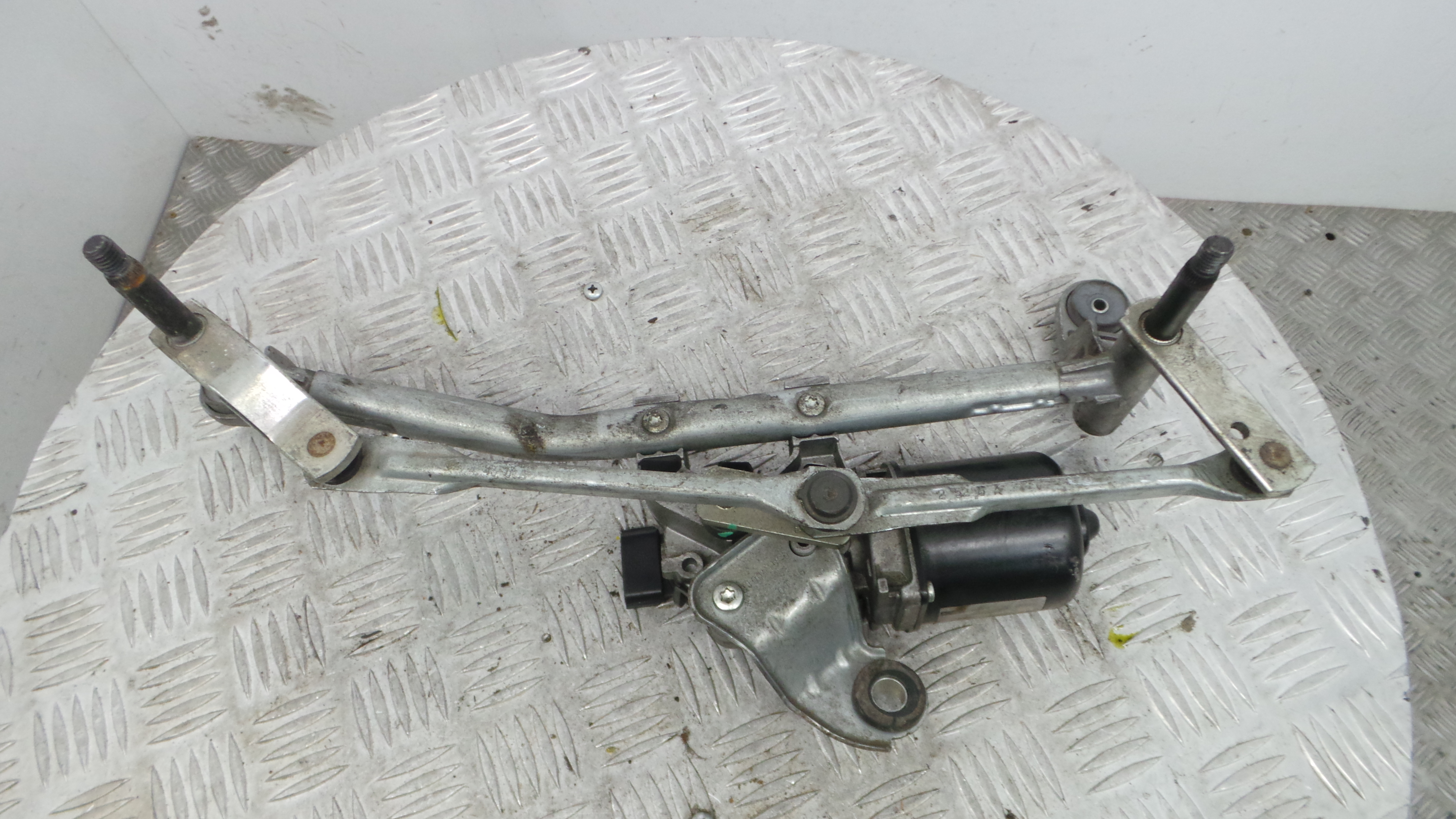 Motor Limpa Vidros Frente   - RENAULT TWINGO III (BCM_, BCA_)-38361529