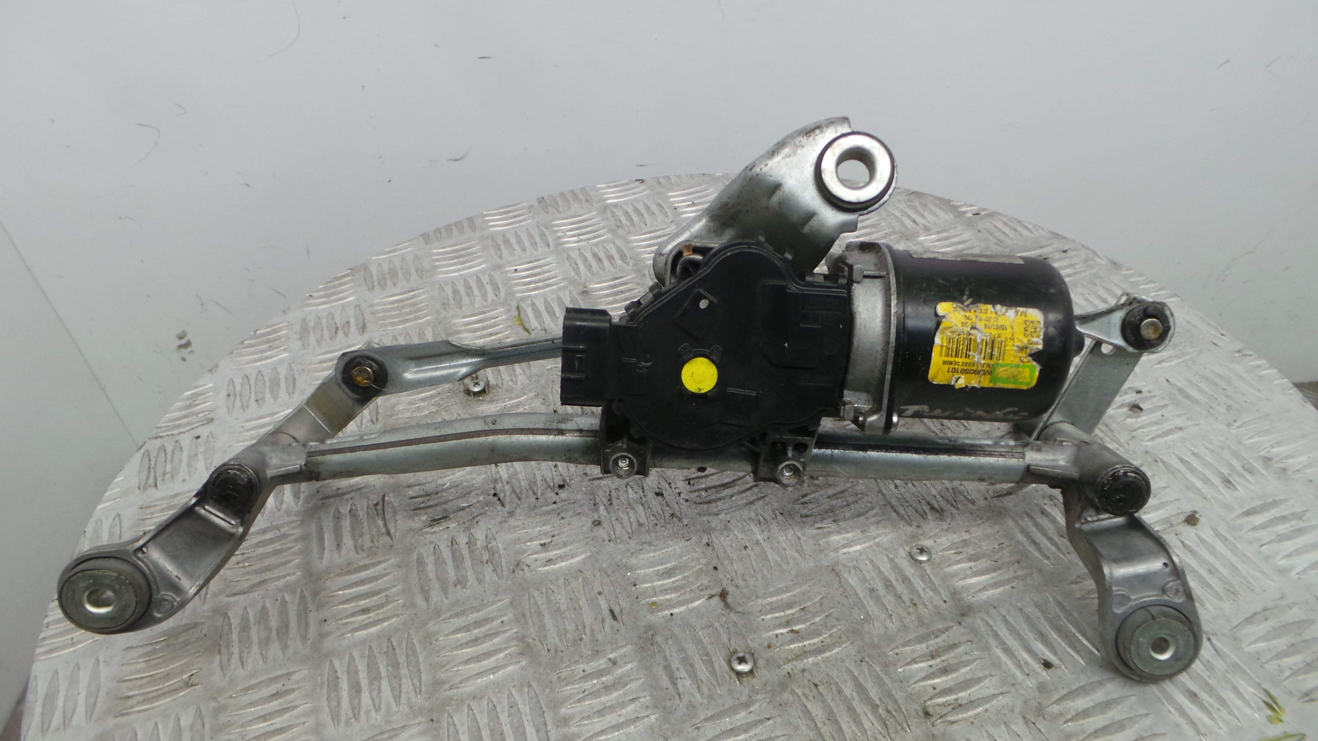 Motor Limpa Vidros Frente   - RENAULT TWINGO III (BCM_, BCA_)-38361529