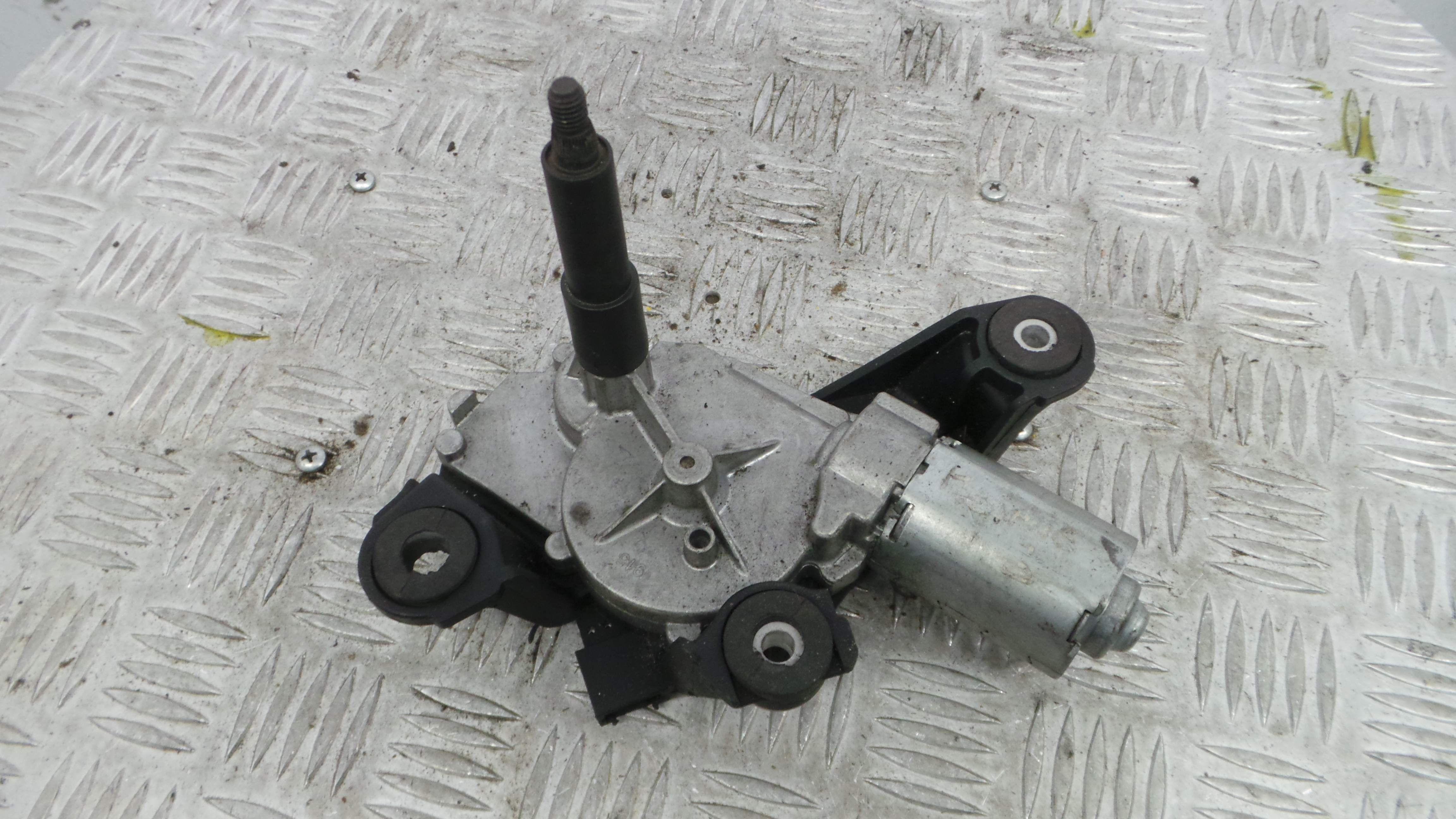 Motor Limpa Vidros Trás 0390201847 - RENAULT MEGANE III Hatchback (BZ0/1_, B3_)-38361929
