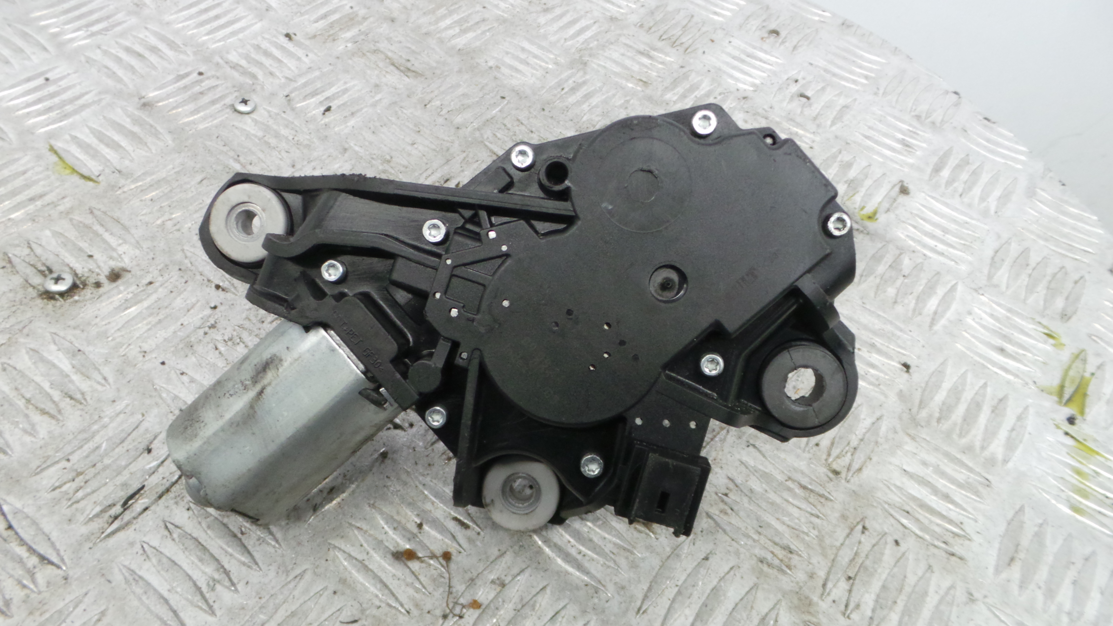 Motor Limpa Vidros Trás 0390201847 - RENAULT MEGANE III Hatchback (BZ0/1_, B3_)-38361929