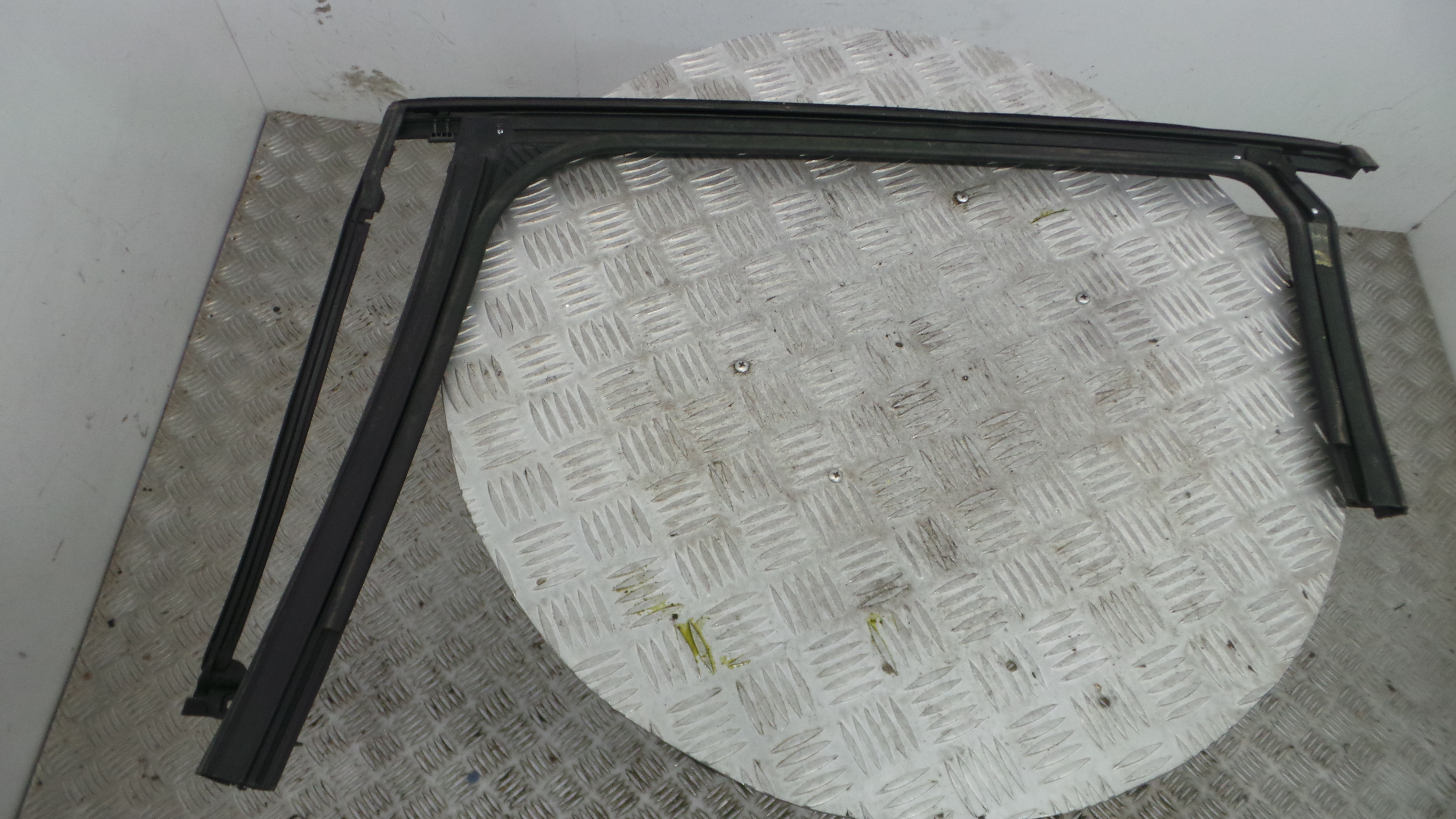 Borracha Porta Tras Direita 823303436R - RENAULT CLIO V (B7_)-38370274