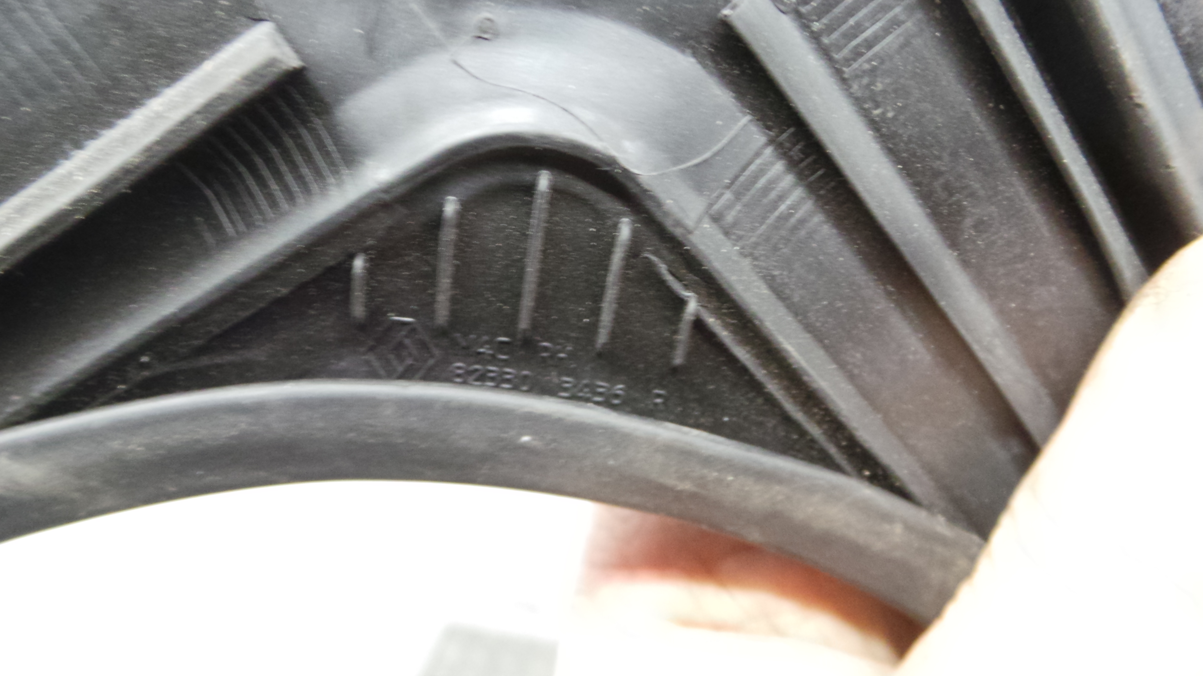 Borracha Porta Tras Direita 823303436R - RENAULT CLIO V (B7_)-38370274