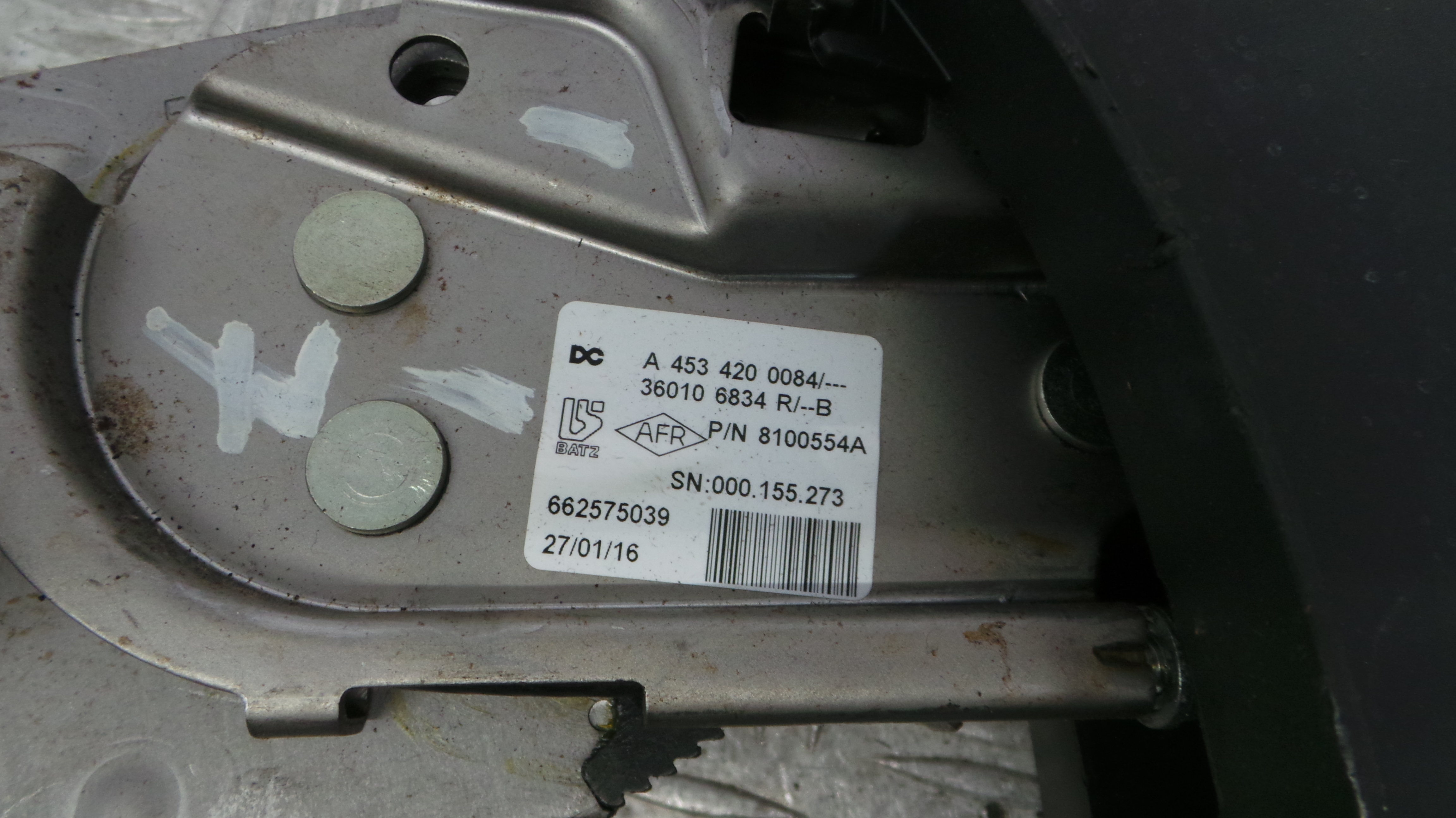 Travão de Mão 360106834R - RENAULT TWINGO III (BCM_, BCA_)-38370422