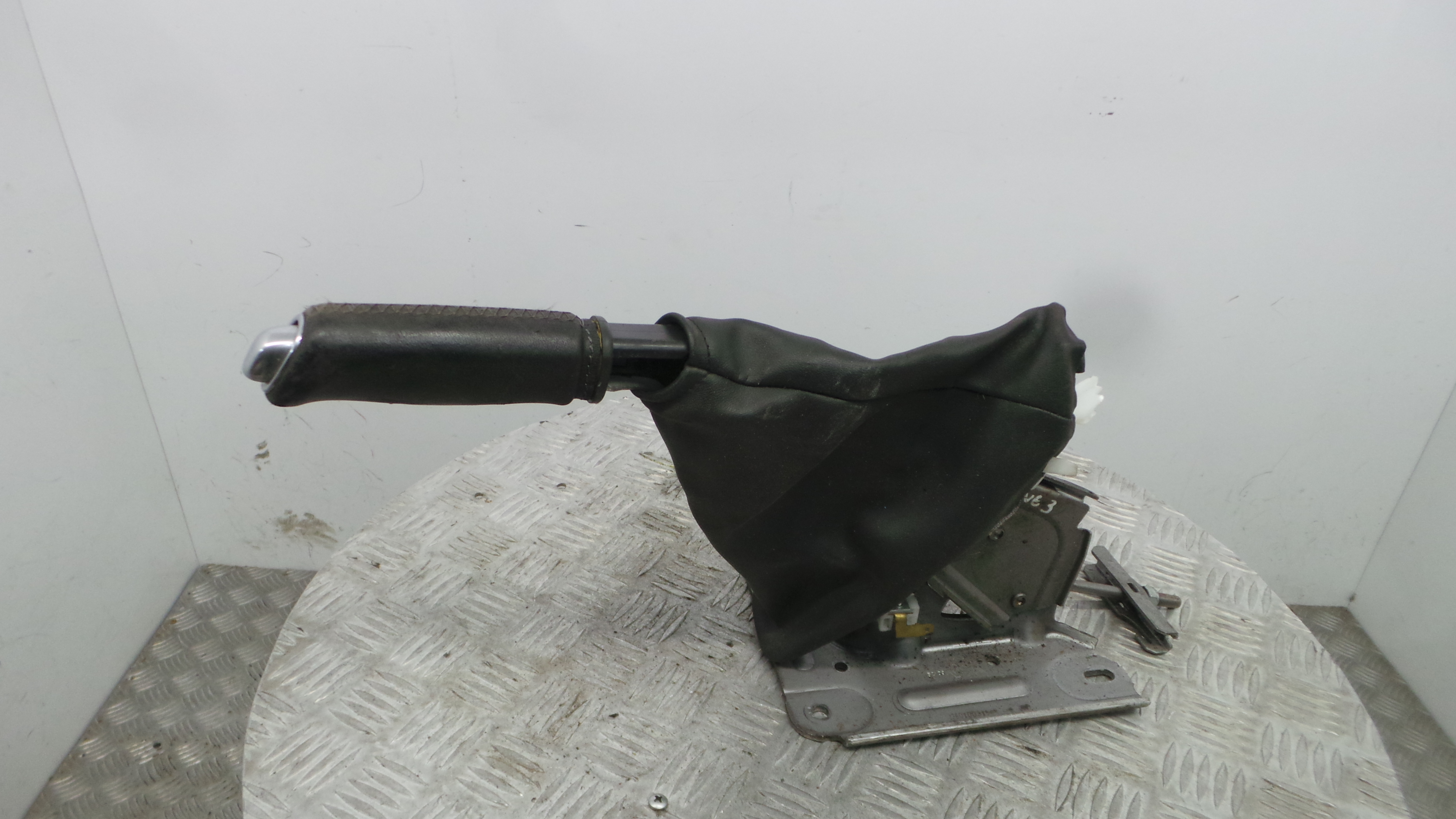 Travão de Mão   - RENAULT MEGANE III Hatchback (BZ0/1_, B3_)-38370436