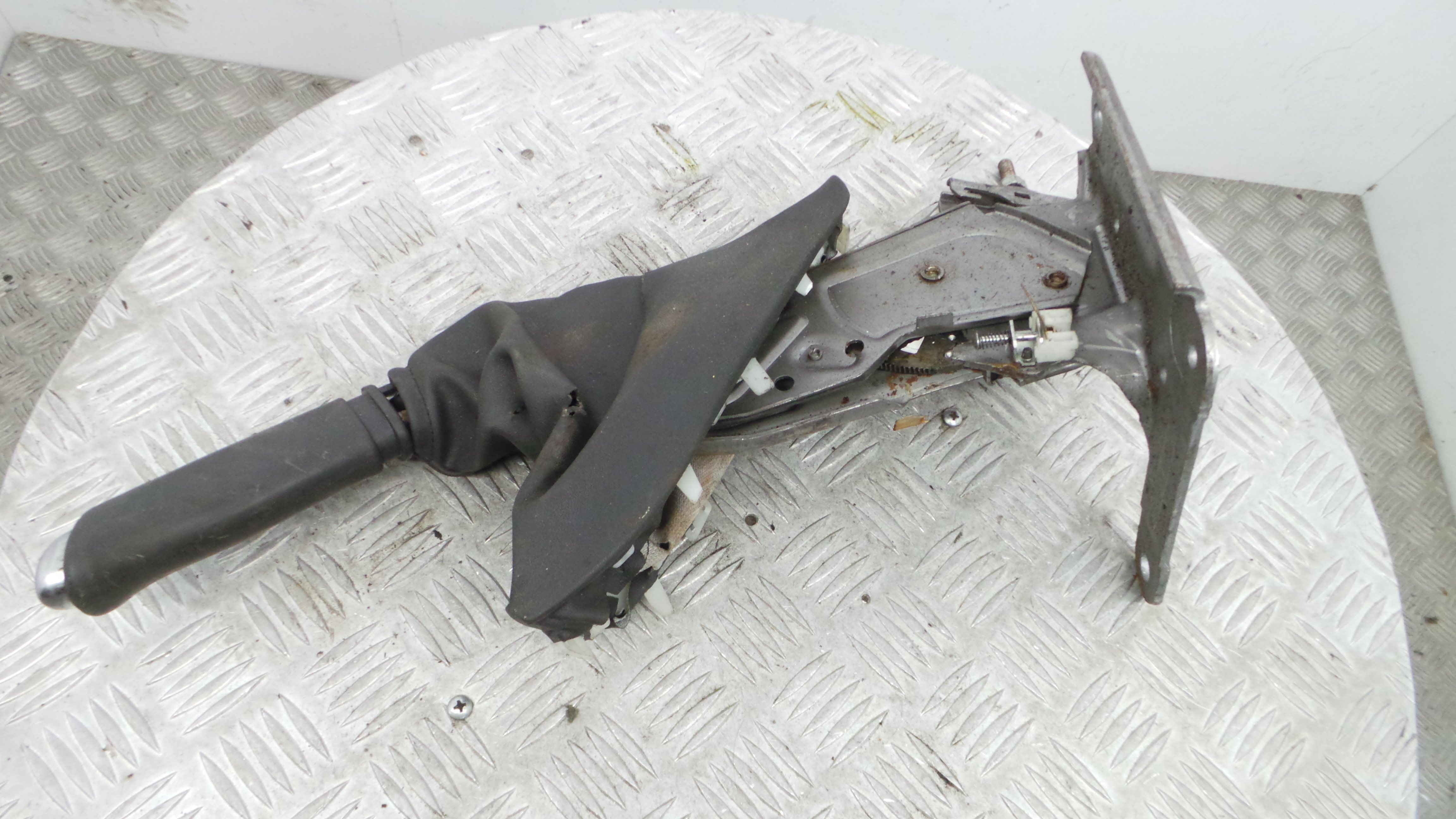 Travão de Mão   - RENAULT MEGANE III Hatchback (BZ0/1_, B3_)-38370452