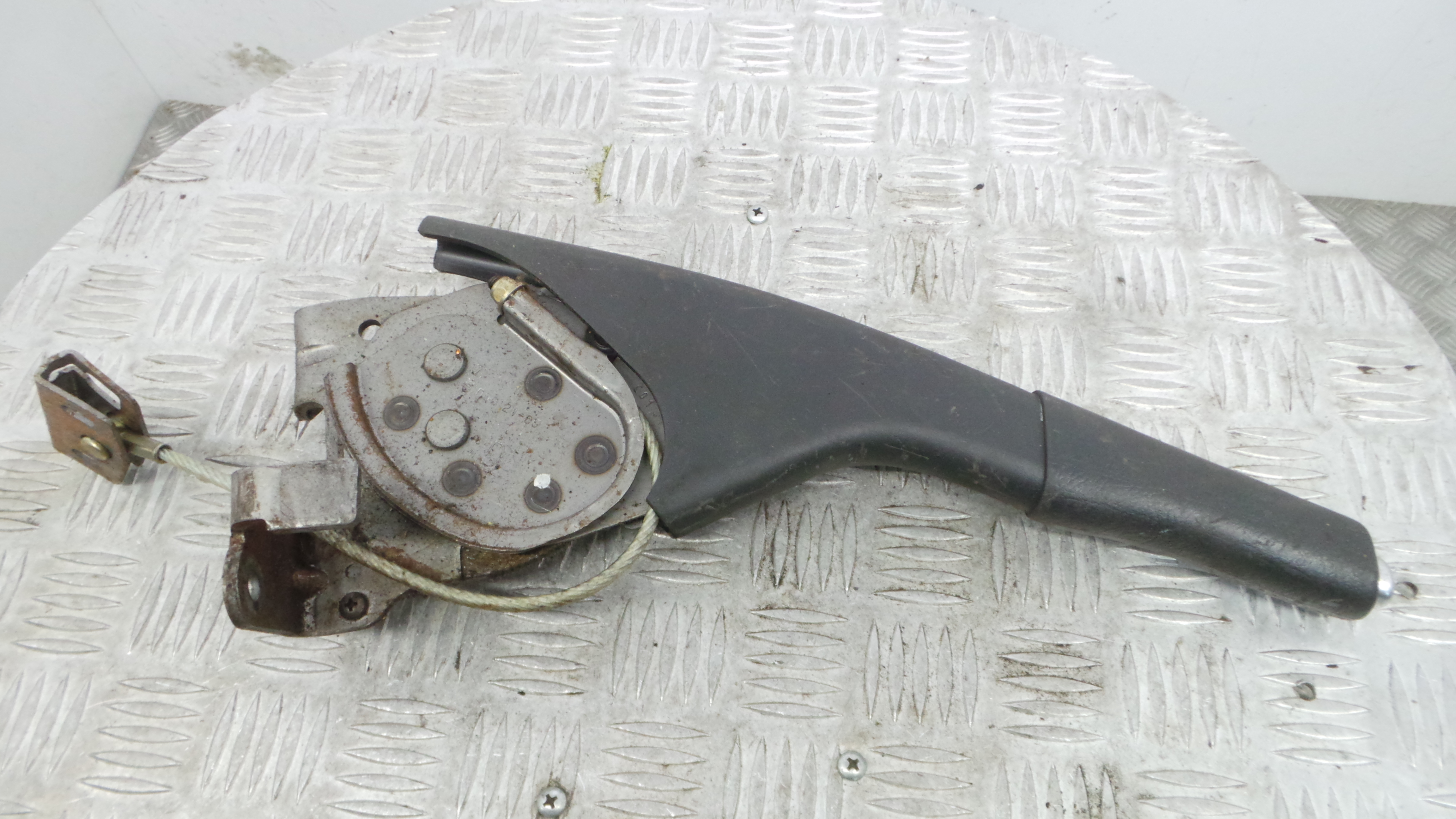 Travão de Mão  8200370321 - RENAULT CLIO III (BR0/1, CR0/1)-38370455