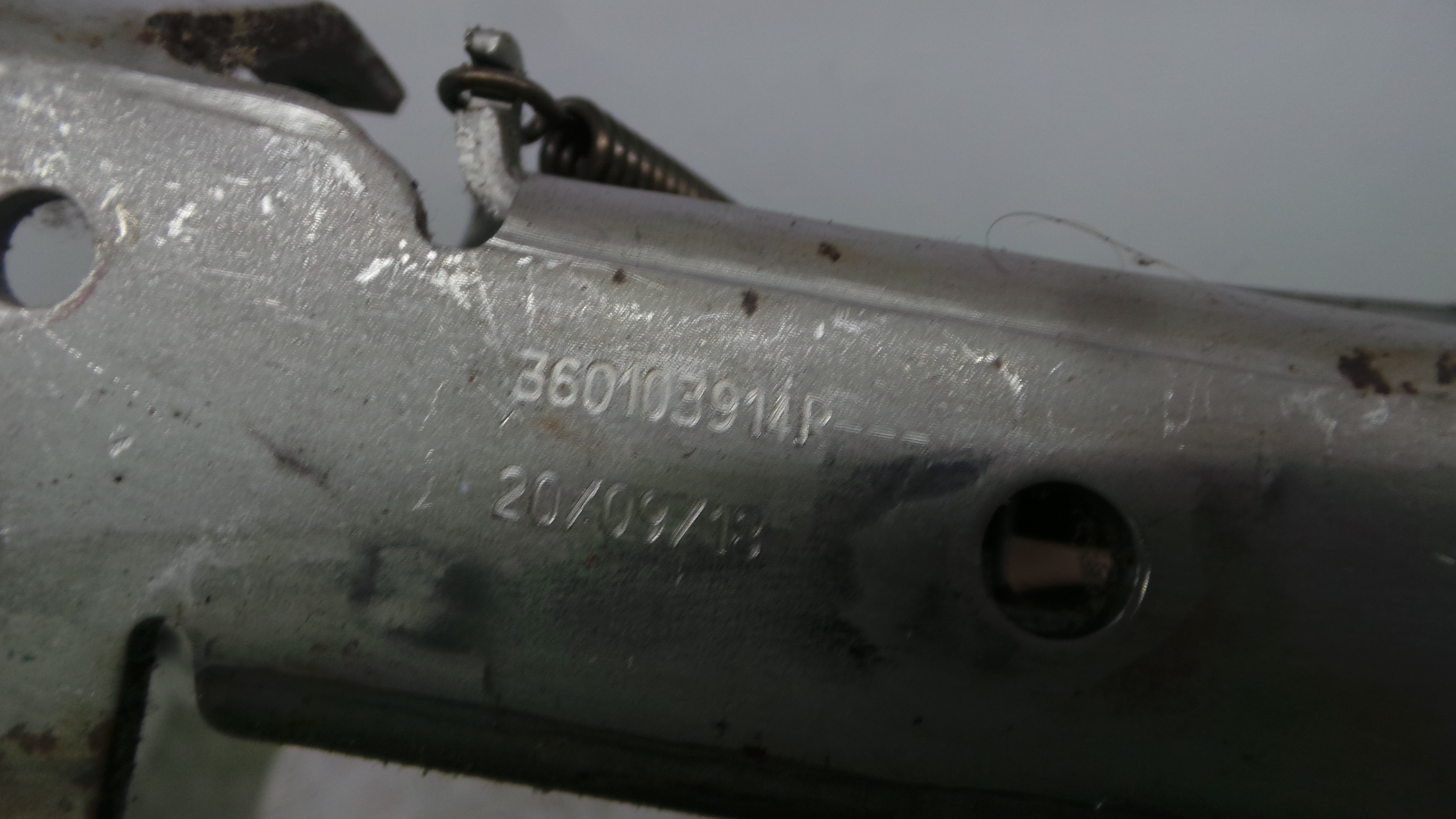 Travão de Mão  360103914R - RENAULT CLIO IV (BH_)-38370460