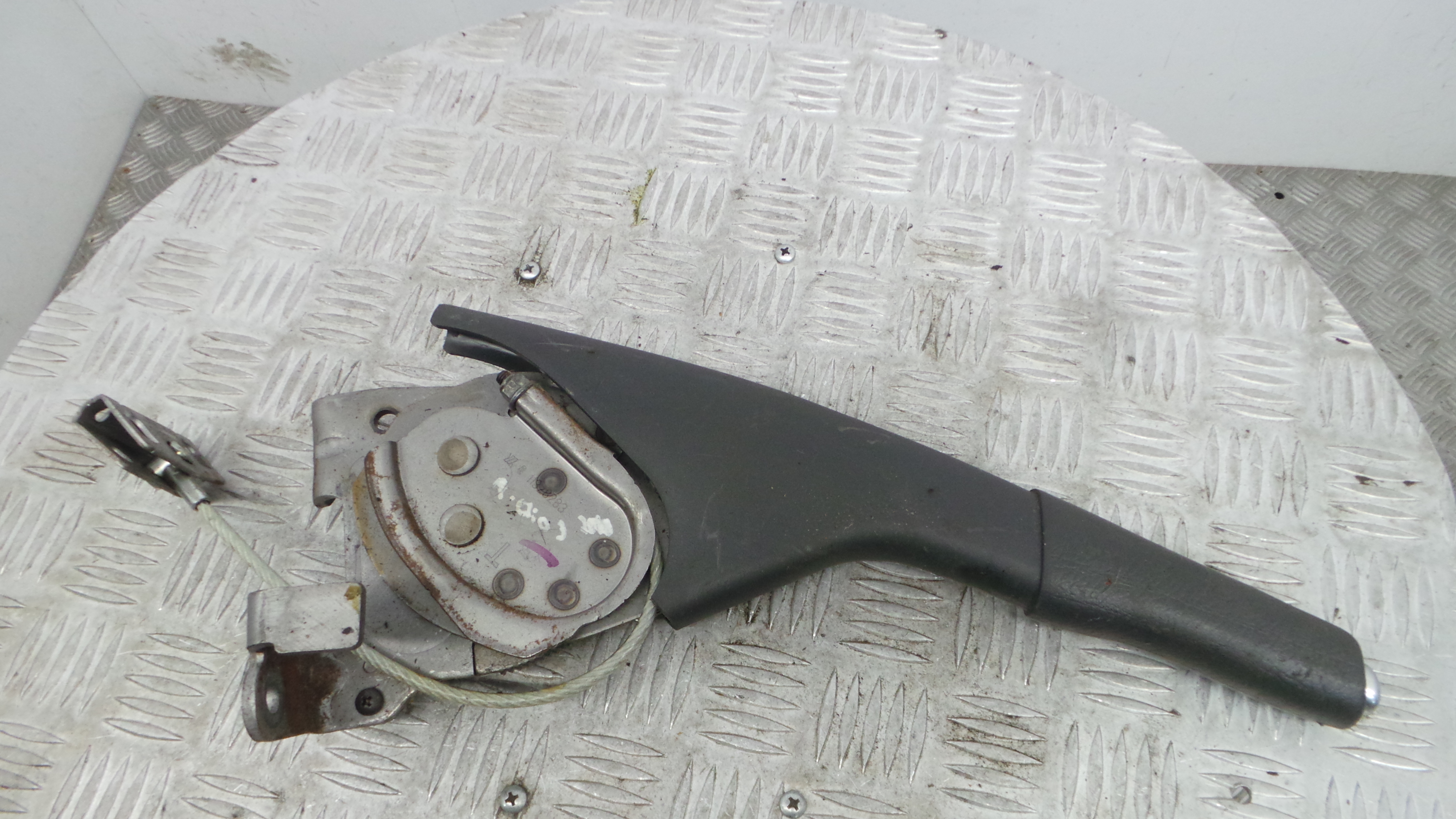 Travão de Mão  8200964758 - RENAULT CLIO III (BR0/1, CR0/1)-38370468