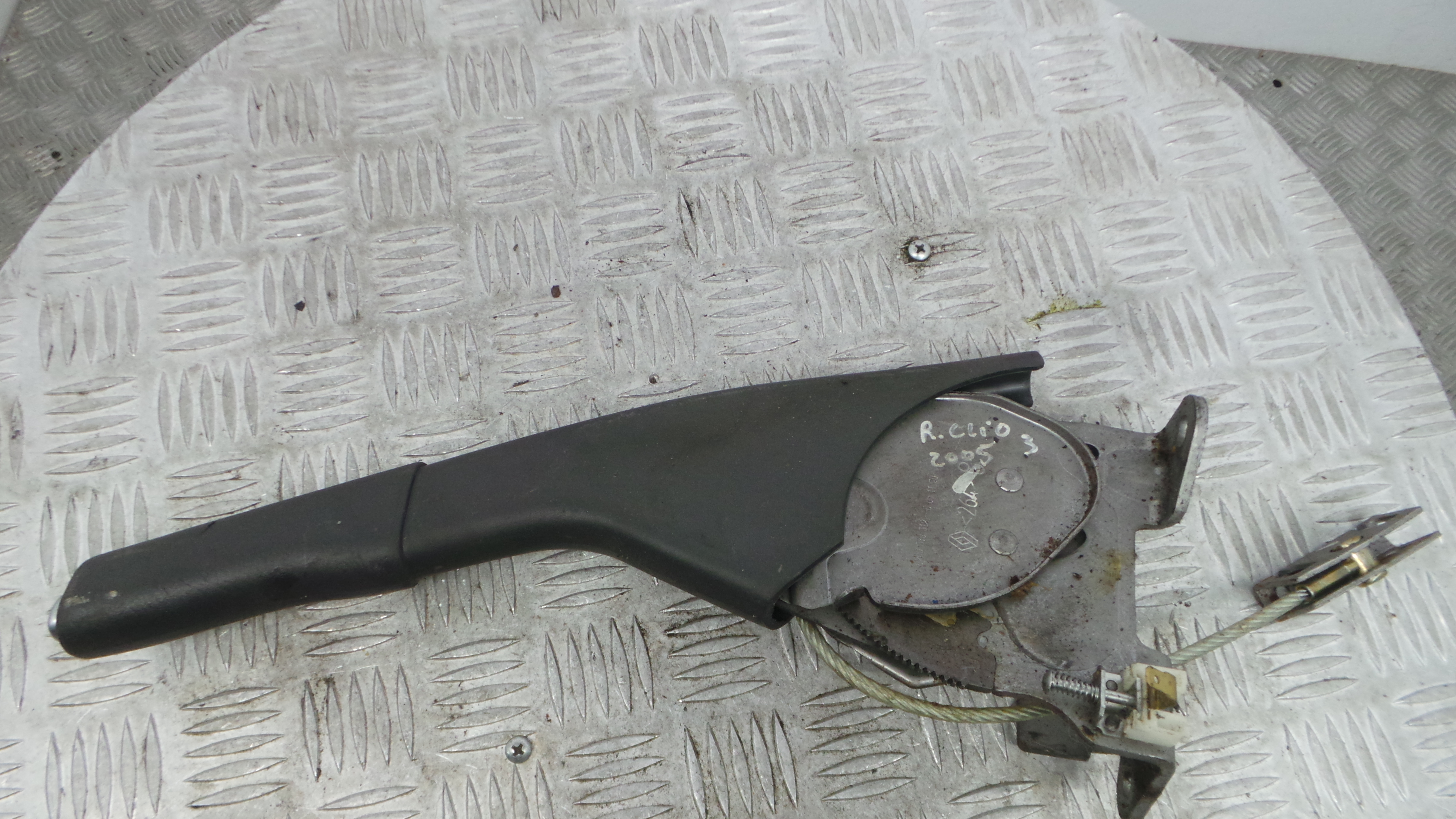 Travão de Mão 8200370312 - RENAULT CLIO III (BR0/1, CR0/1)-38370482 Travão de Mão 8200370312 - RENAULT CLIO III (BR0/1, CR0/1)-38370482