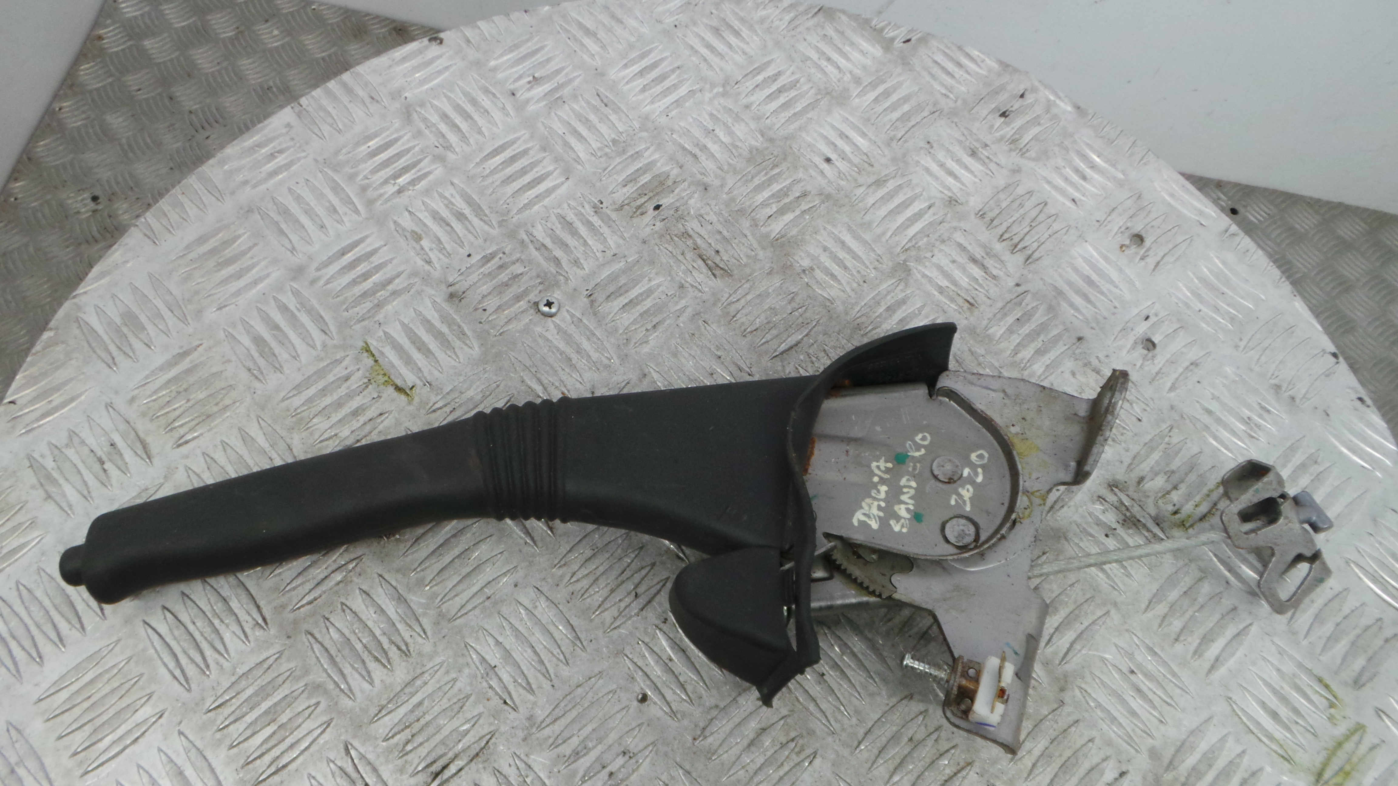 Travão de Mão 360108002R - DACIA SANDERO II-38370495 Travão de Mão 360108002R - DACIA SANDERO II-38370495