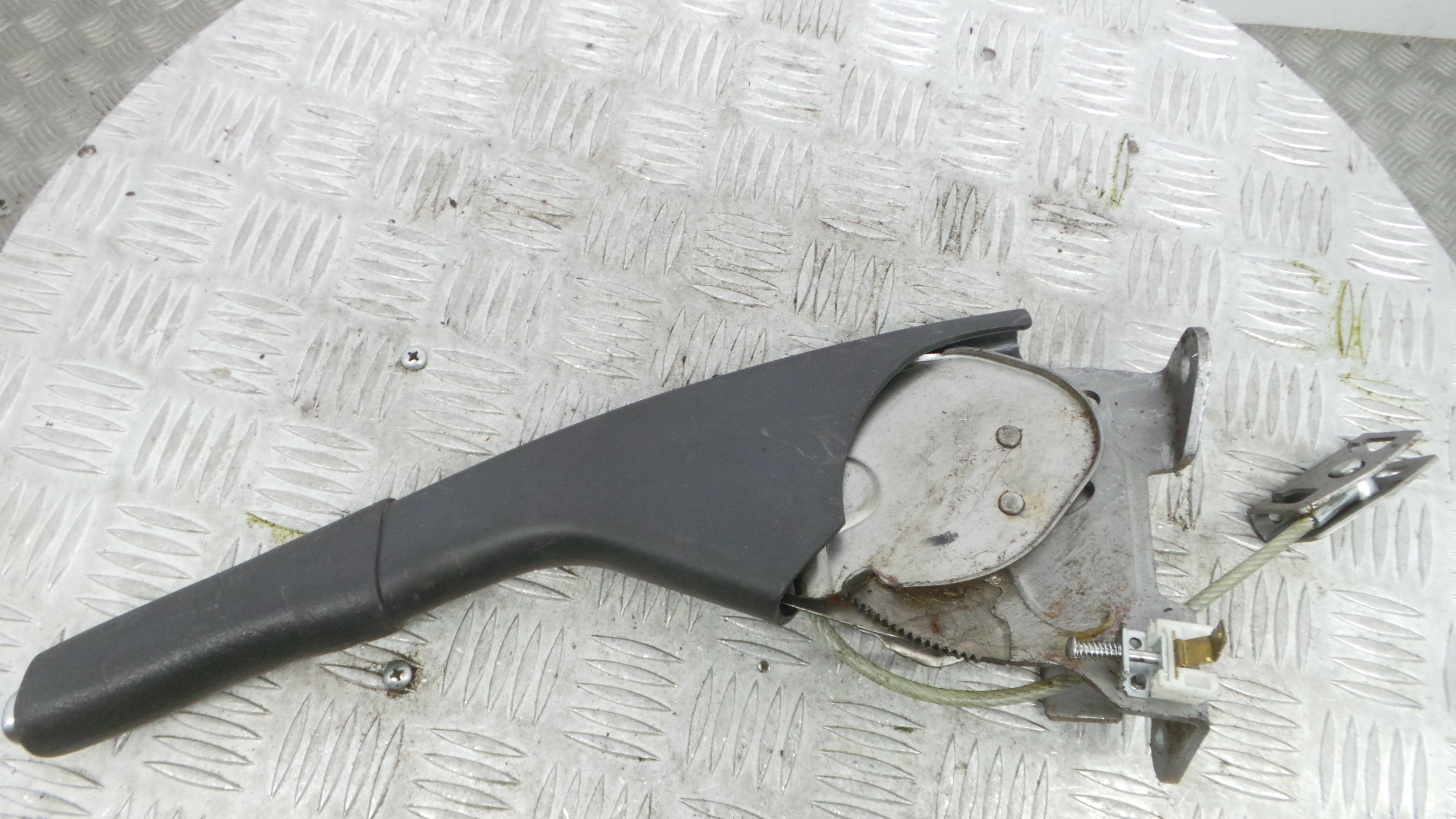 Travão de Mão  8200964758 - RENAULT CLIO III (BR0/1, CR0/1)-38370509