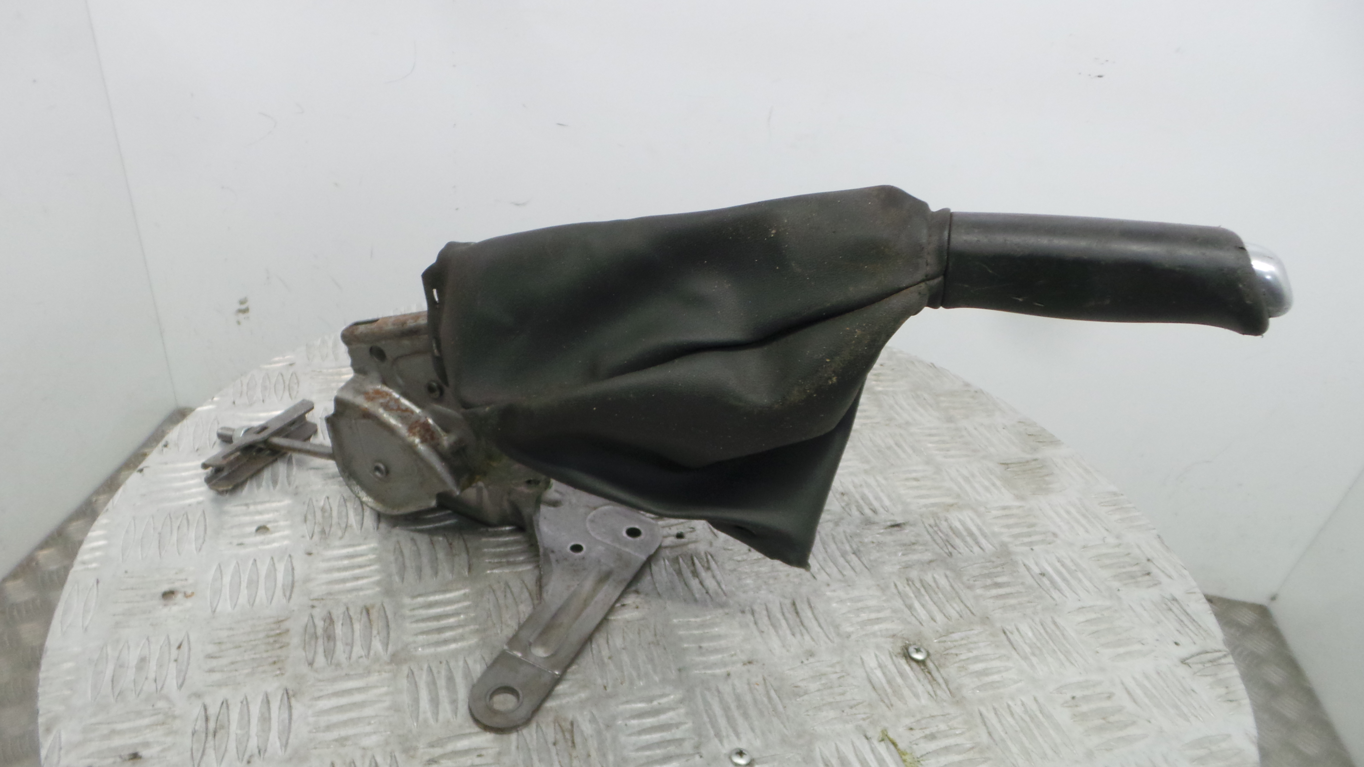 Travão de Mão   - RENAULT MEGANE III Hatchback (BZ0/1_, B3_)-38370515