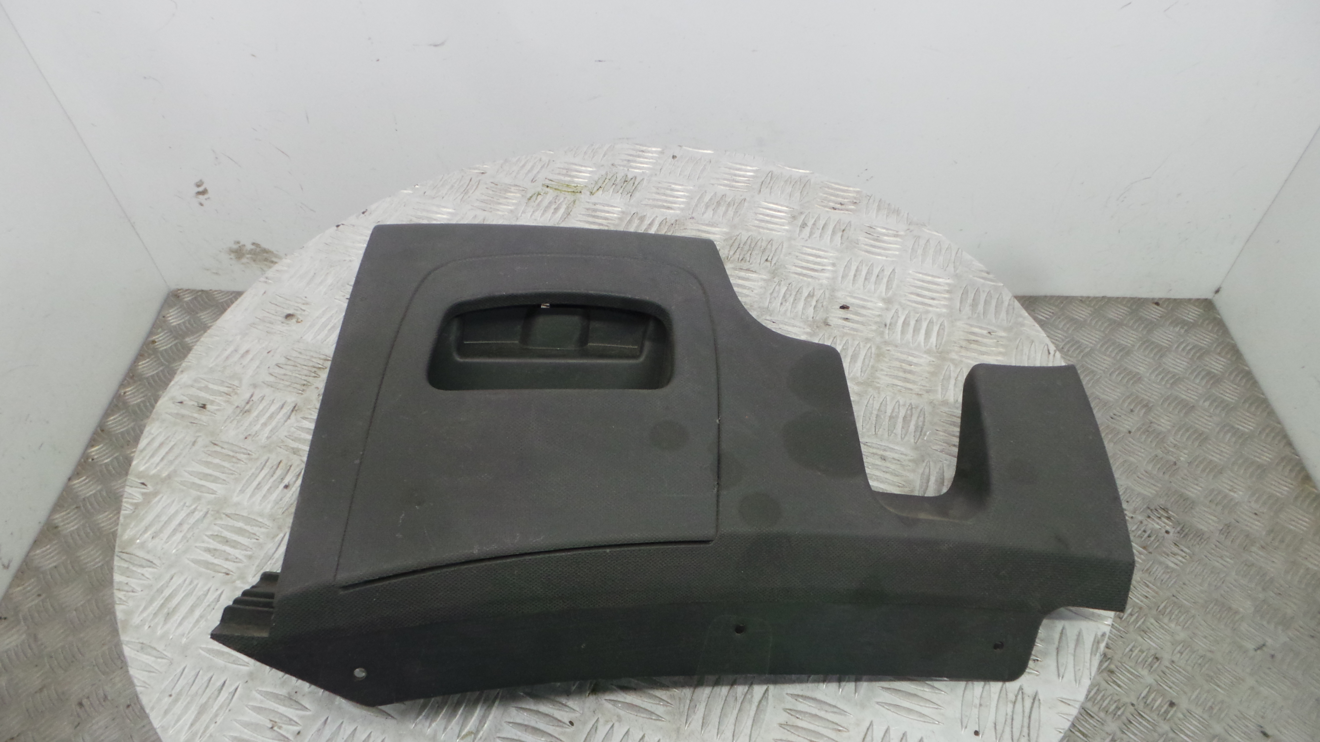 Plastico Interior 689219428R - RENAULT CLIO IV (BH_)-38370543