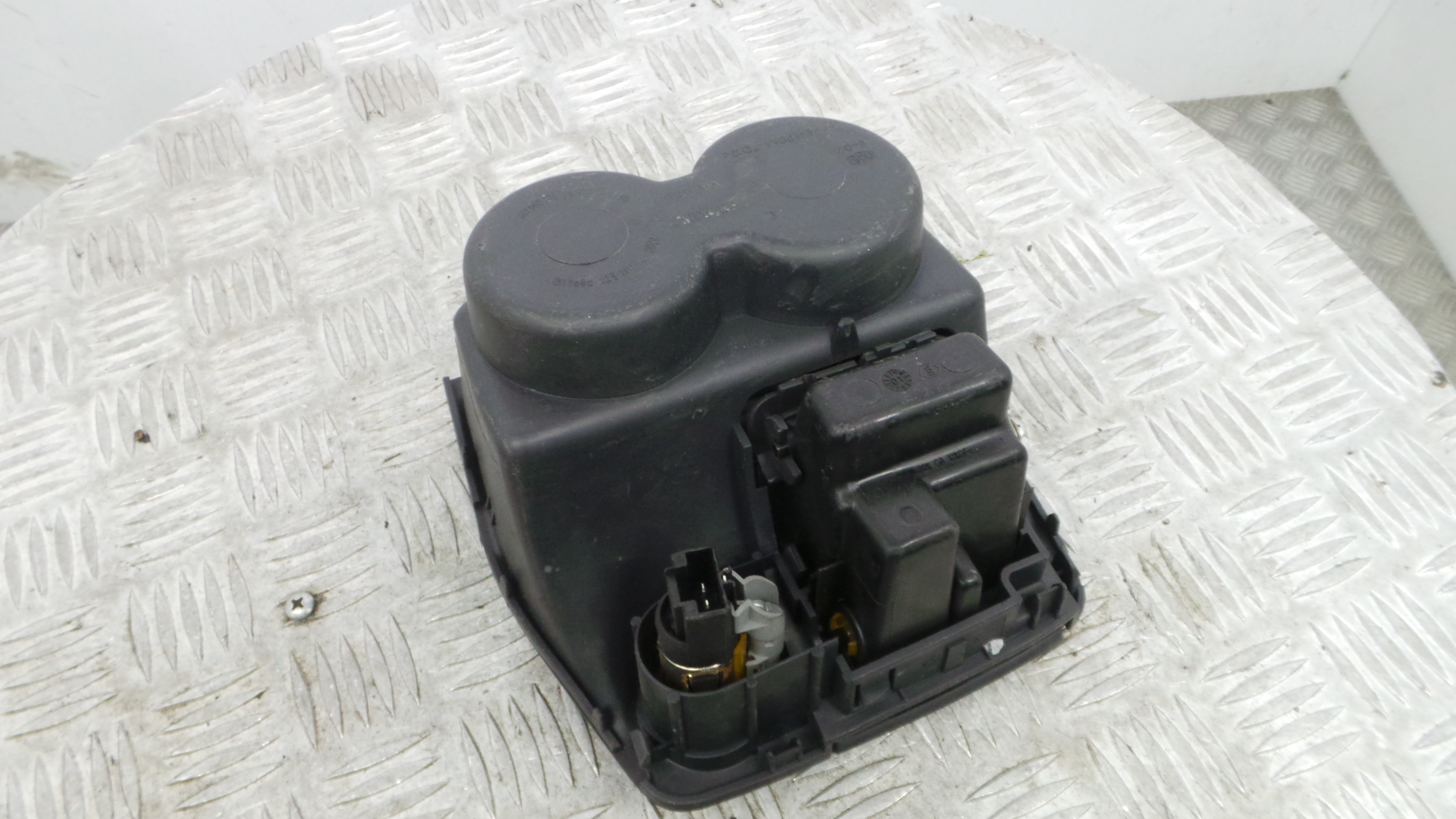 Cinzeiro 8200152201 - RENAULT CLIO II (BB_, CB_), CLIO Mk II (BB_, CB_)-38370568