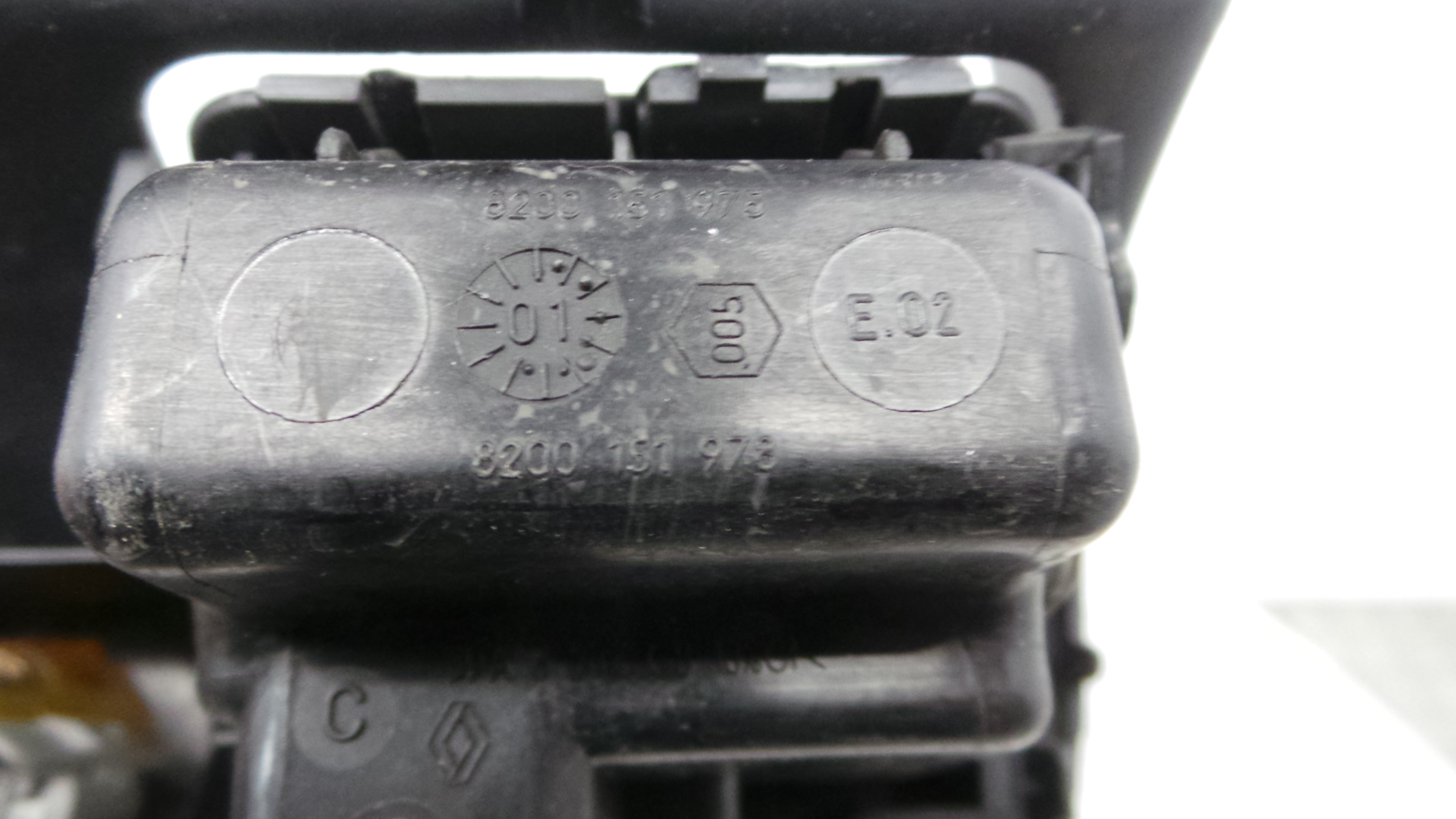 Cinzeiro 8200152201 - RENAULT CLIO II (BB_, CB_), CLIO Mk II (BB_, CB_)-38370568