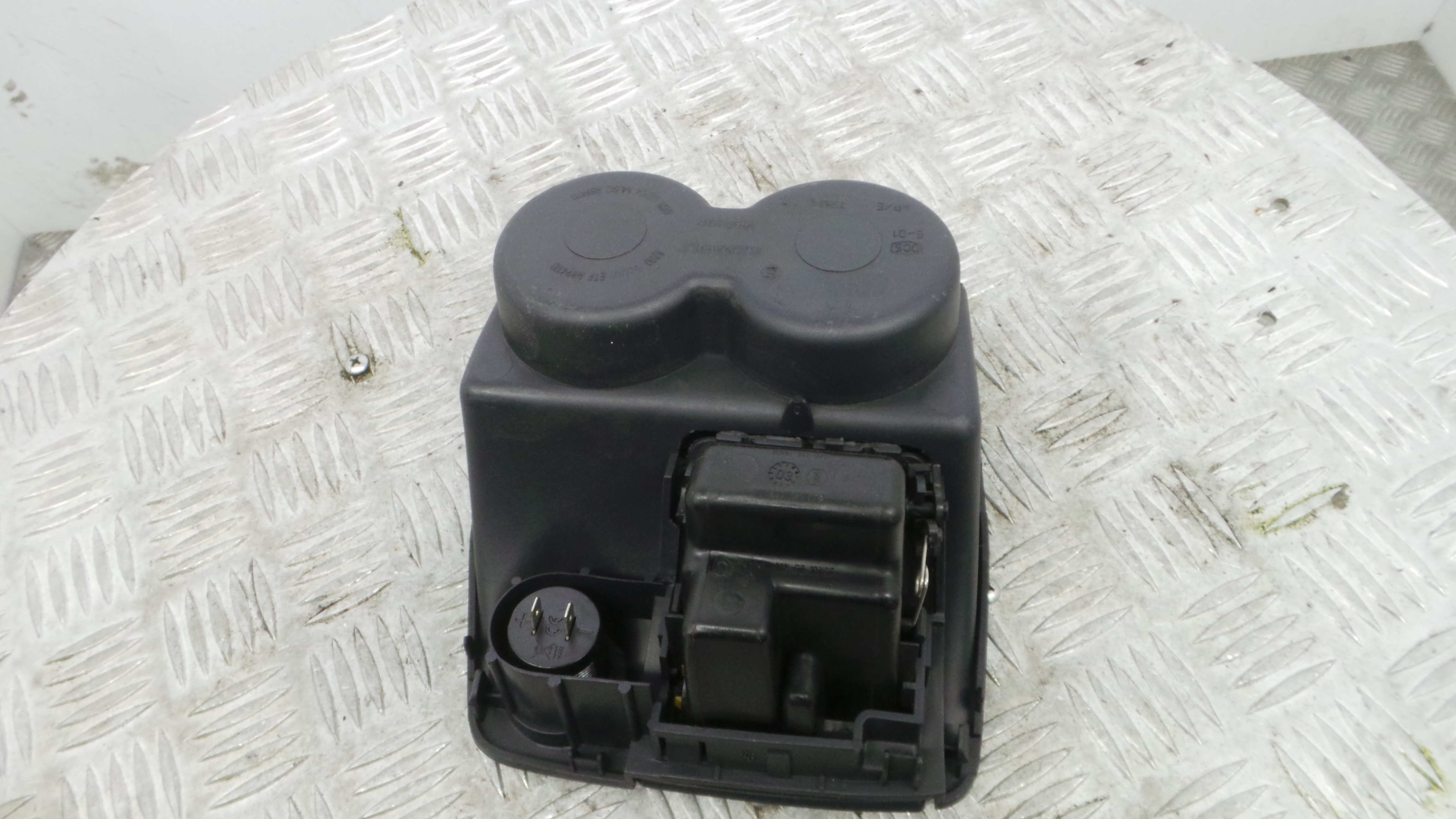 Cinzeiro 8200152201 - RENAULT CLIO II (BB_, CB_), CLIO Mk II (BB_, CB_)-38370589